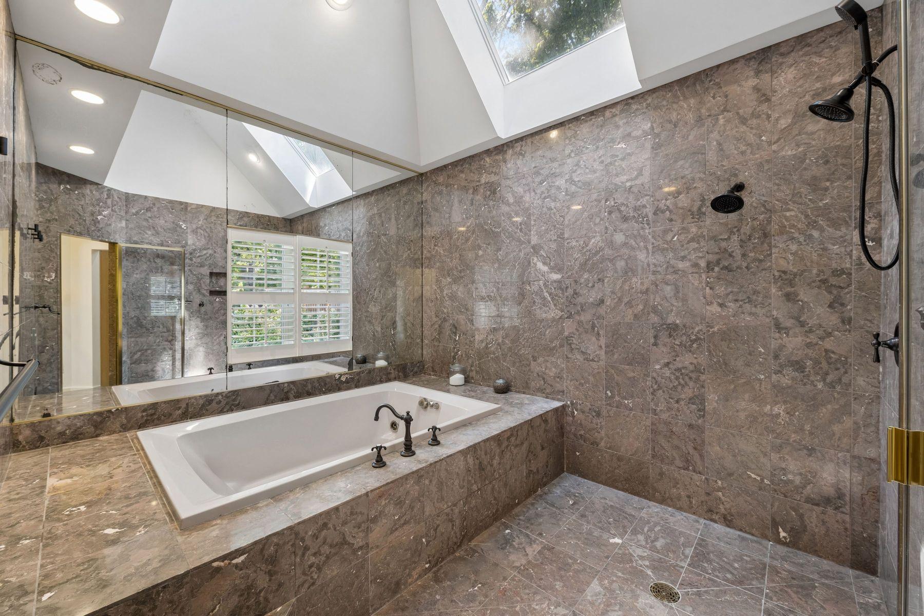 View of Residential at 5404 Interlachen Boulevard, Edina MN 55436, Edina (15 of 41) - Mike Wilen | Minnesota Team Real Estate