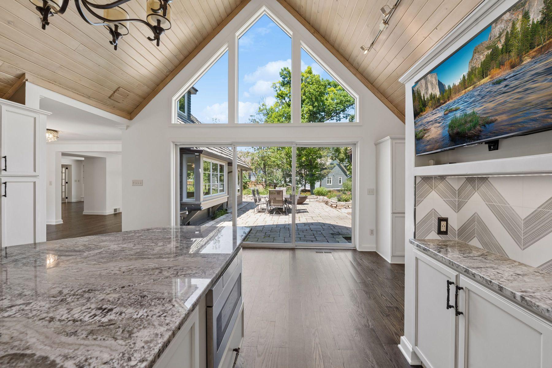 View of Residential at 5404 Interlachen Boulevard, Edina MN 55436, Edina (11 of 41) - Mike Wilen | Minnesota Team Real Estate