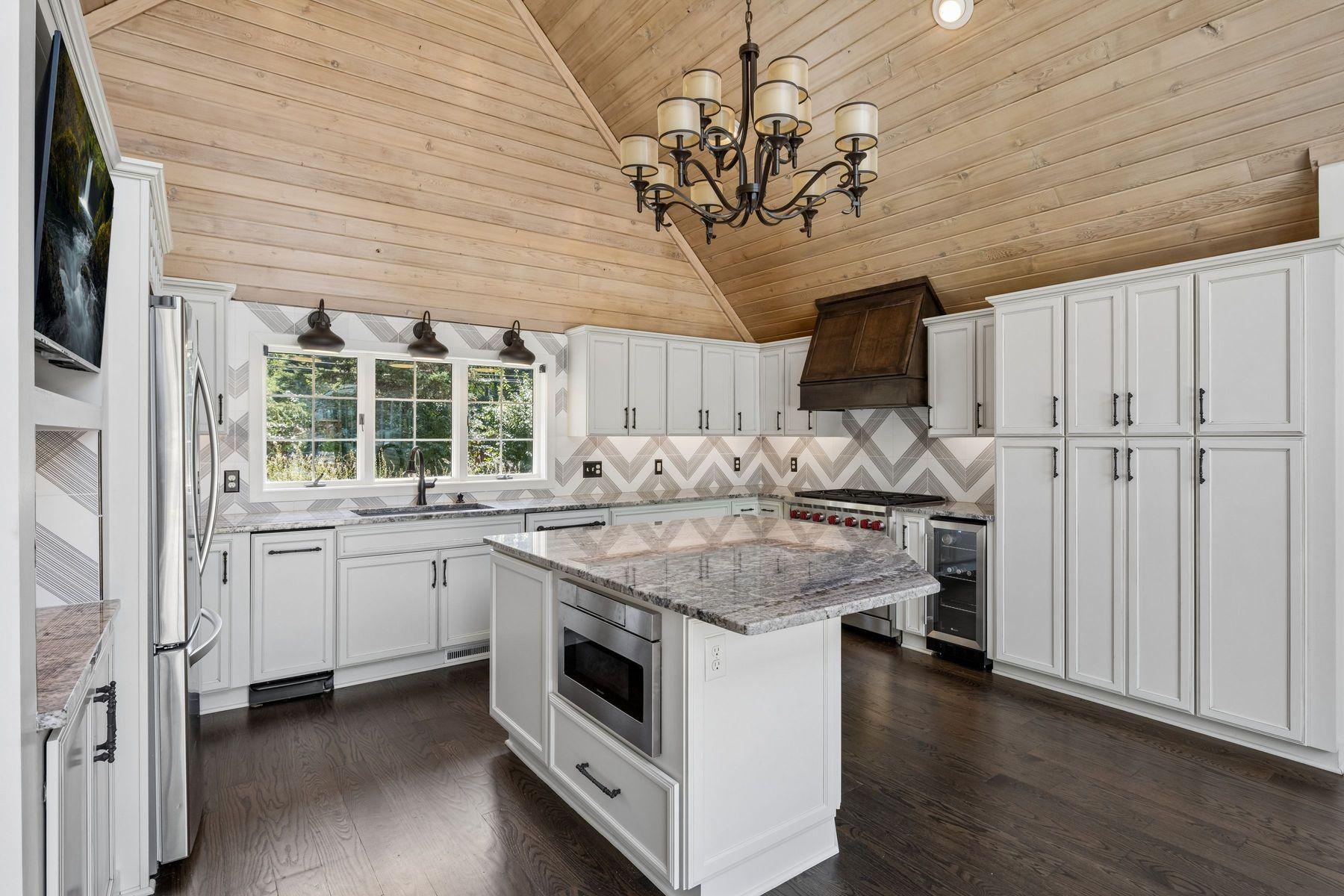 View of Residential at 5404 Interlachen Boulevard, Edina MN 55436, Edina (10 of 41) - Mike Wilen | Minnesota Team Real Estate