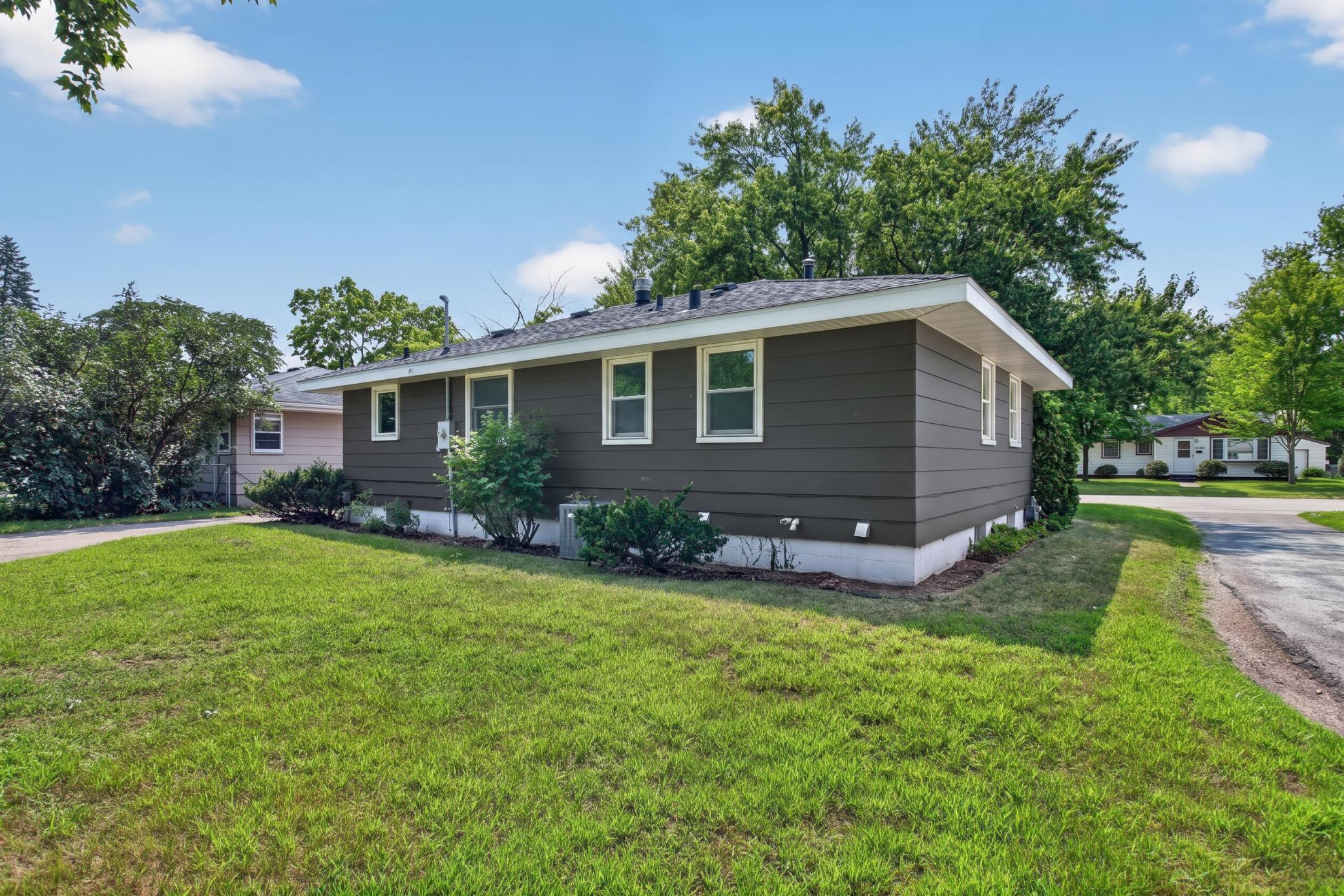View of Residential at 1212 Sugar Lane, Chaska MN 55318, Chaska (12 of 13) - Mike Wilen | Minnesota Team Real Estate