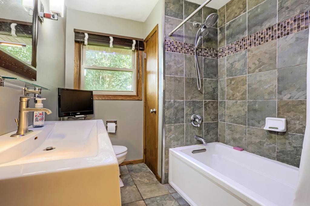 View of Residential at 5457 Horizon Drive, Fridley MN 55421, Fridley (28 of 34) - Mike Wilen | Minnesota Team Real Estate
