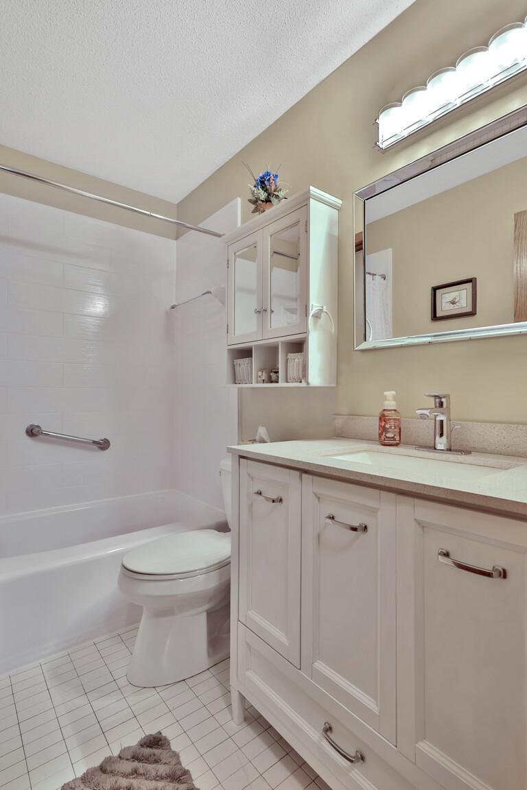 View of Residential at 2800 Hamline Avenue #241, Roseville MN 55113, Roseville (14 of 39) - Mike Wilen | Minnesota Team Real Estate
