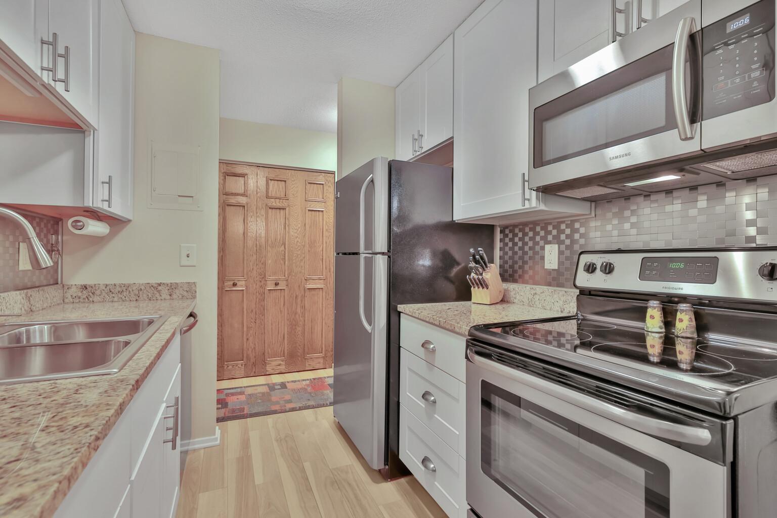 View of Residential at 2800 Hamline Avenue #241, Roseville MN 55113, Roseville (2 of 39) - Mike Wilen | Minnesota Team Real Estate
