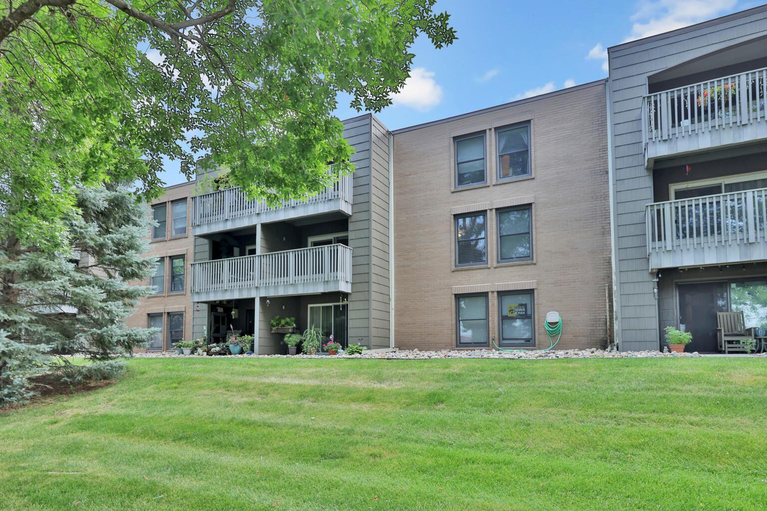 View of Residential at 2800 Hamline Avenue #241, Roseville MN 55113, Roseville (32 of 39) - Mike Wilen | Minnesota Team Real Estate