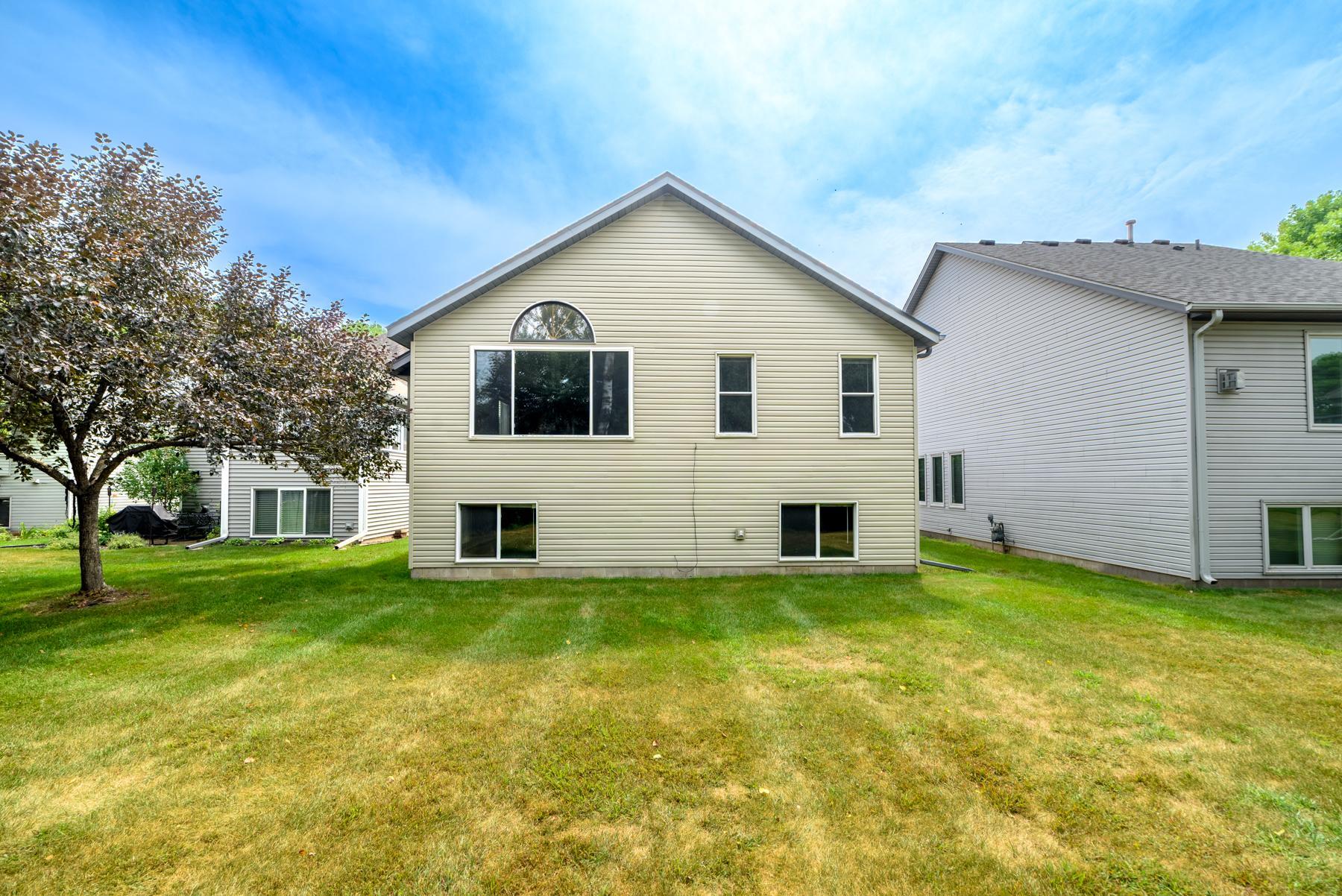 View of Residential at 483 Poplar Drive, Shoreview MN 55126, Shoreview (31 of 36) - Mike Wilen | Minnesota Team Real Estate