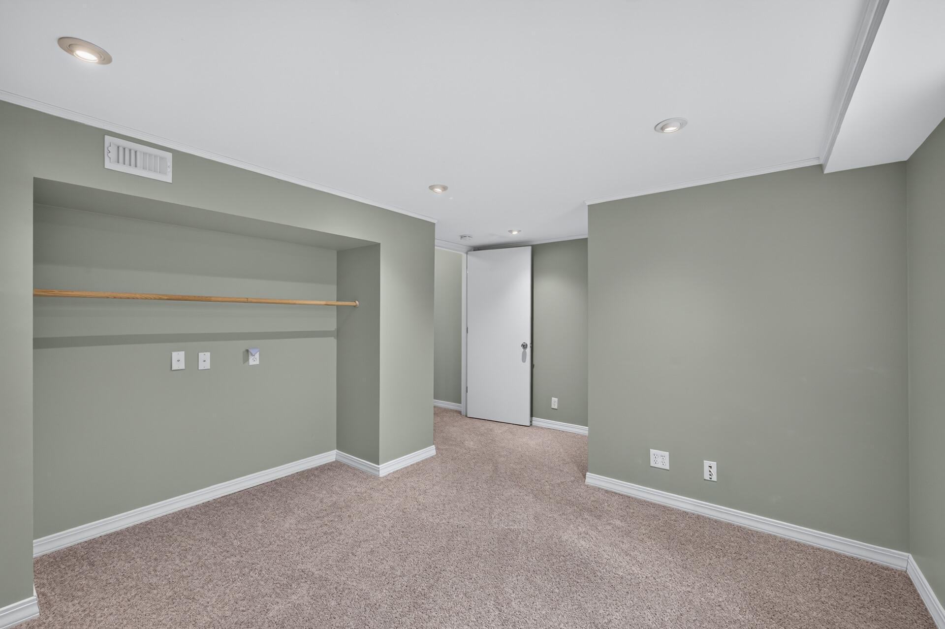 View of Residential at 872 Winterberry Court, Woodbury MN 55125, Woodbury (42 of 66) - Mike Wilen | Minnesota Team Real Estate