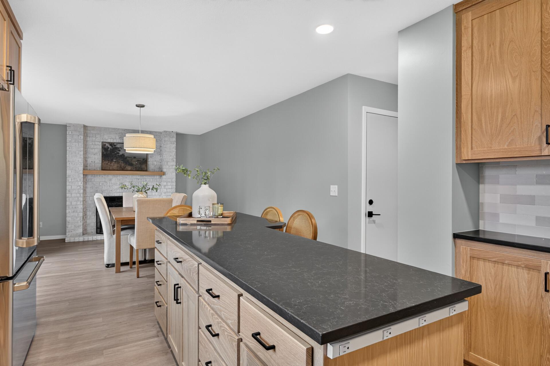 View of Residential at 872 Winterberry Court, Woodbury MN 55125, Woodbury (20 of 66) - Mike Wilen | Minnesota Team Real Estate