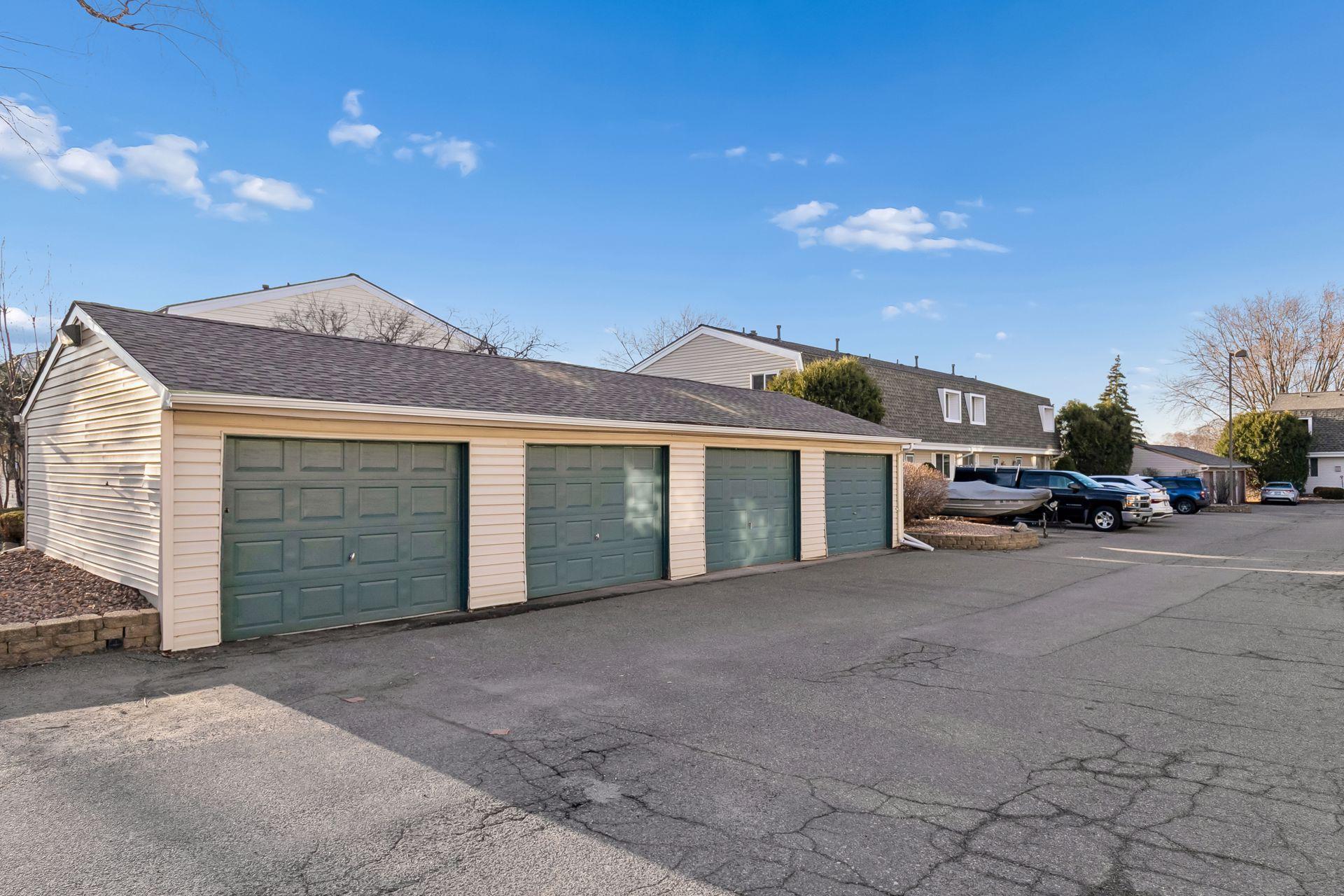 View of Residential at 411 Dorland Place, Maplewood MN 55119, Maplewood (17 of 19) - Mike Wilen | Minnesota Team Real Estate