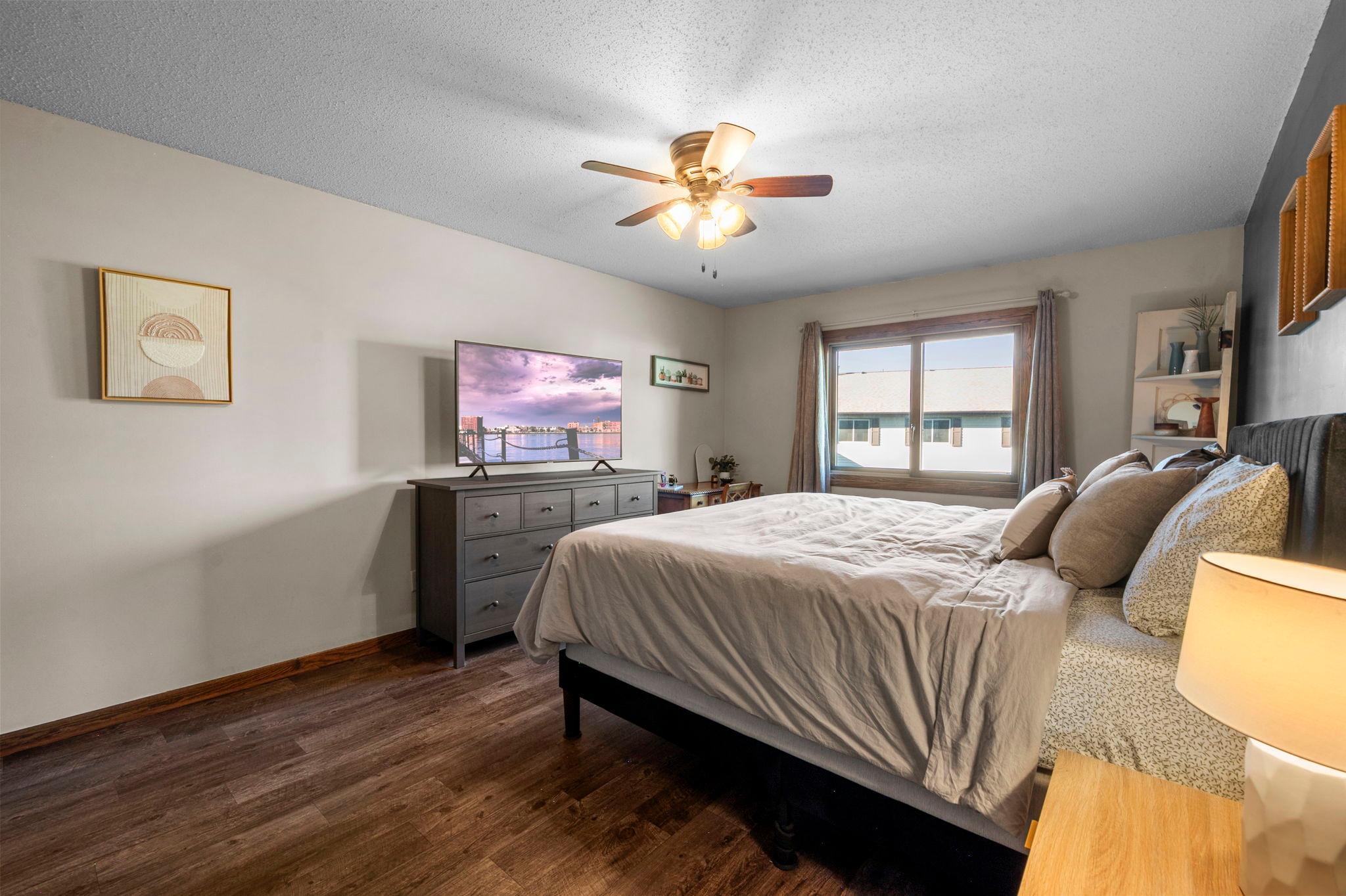 View of Residential at 3837 Gershwin Avenue, Oakdale MN 55128, Oakdale (7 of 24) - Mike Wilen | Minnesota Team Real Estate