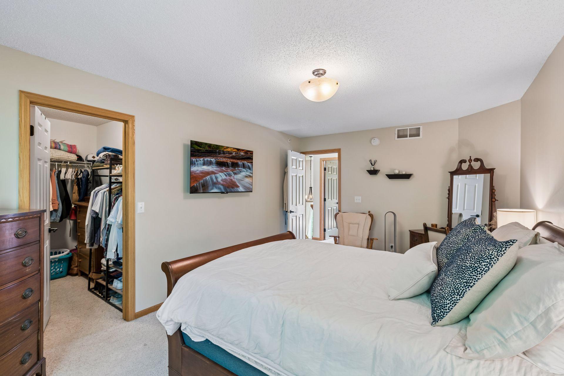 View of Residential at 8829 Brunswick Path #1204, Inver Grove Heights MN 55076, Inver Grove Heights (17 of 27) - Mike Wilen | Minnesota Team Real Estate