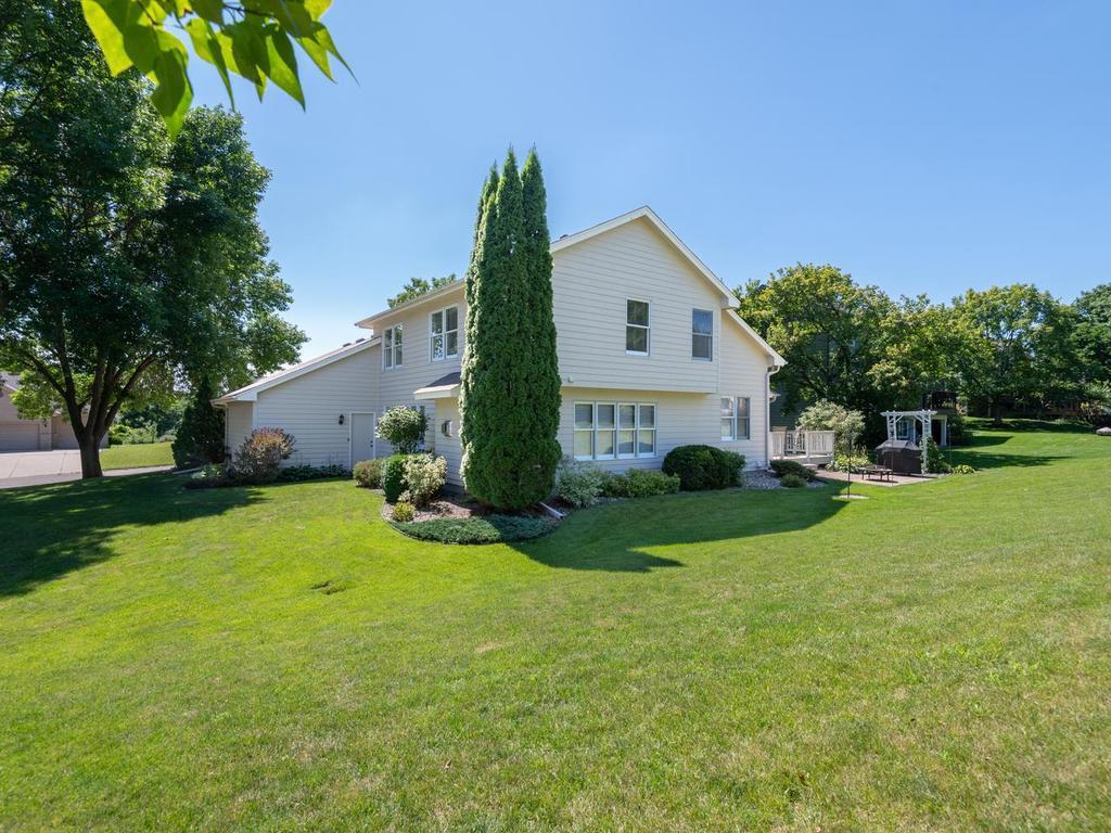 View of Residential at 733 Ashley Drive, Chaska MN 55318, Chaska (36 of 43) - Mike Wilen | Minnesota Team Real Estate