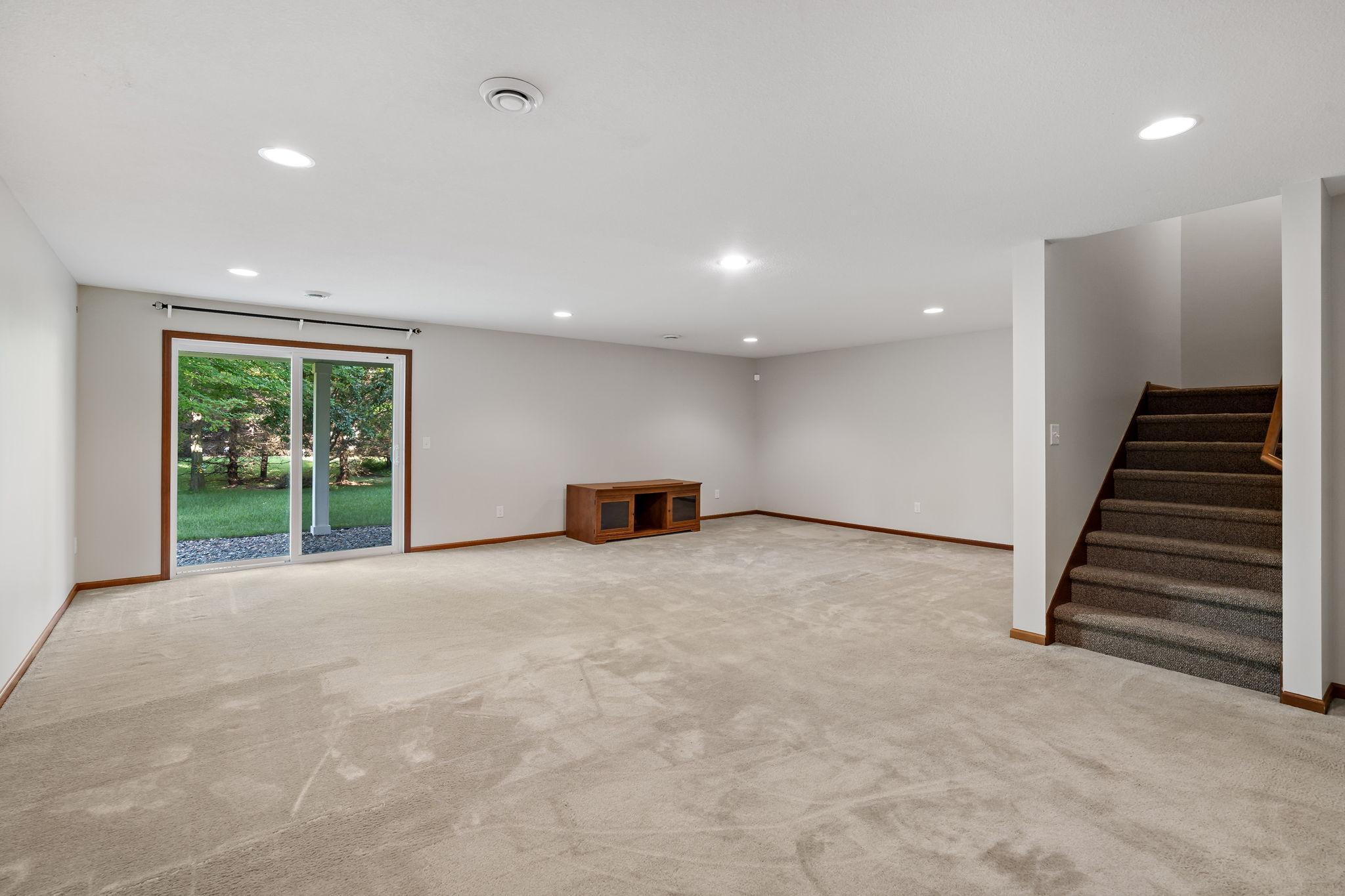 View of Residential at 11624 Ivywood Circle, Woodbury MN 55129, Woodbury (51 of 56) - Mike Wilen | Minnesota Team Real Estate
