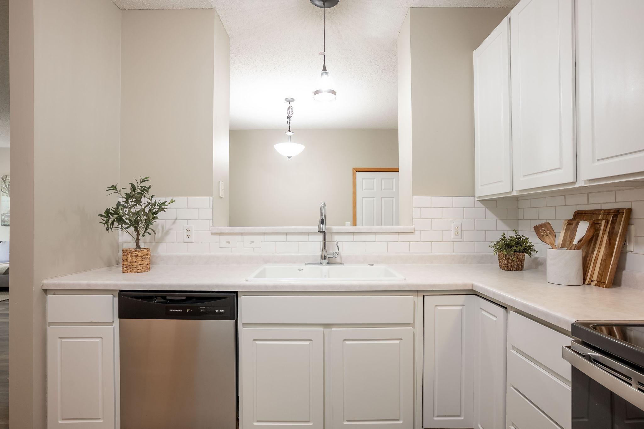 View of Residential at 3001 Juniper Lane #I, Woodbury MN 55125, Woodbury (13 of 28) - Mike Wilen | Minnesota Team Real Estate