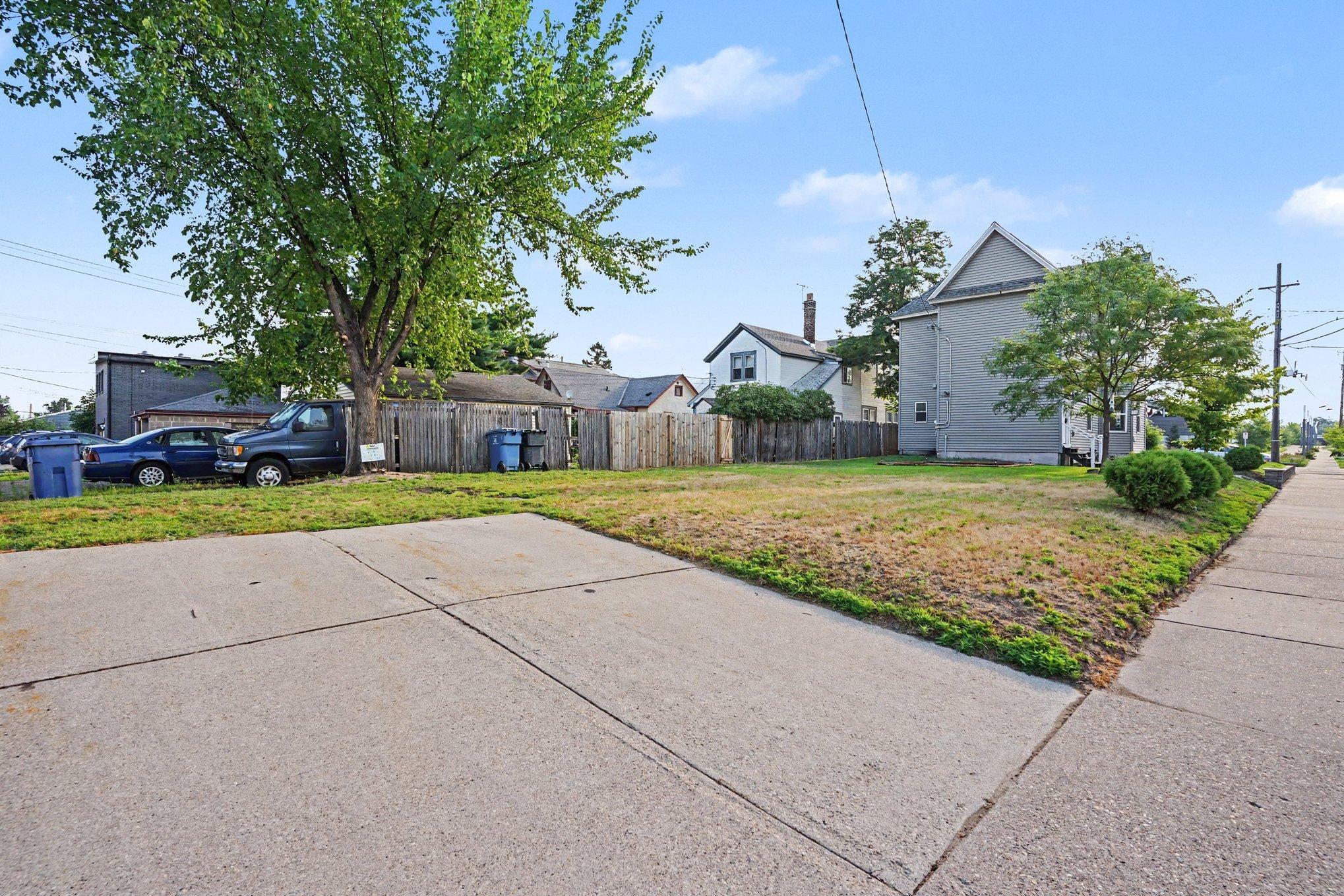 View of Residential Income at 2600 University Avenue, Minneapolis MN 55418, Minneapolis (25 of 28) - Mike Wilen | Minnesota Team Real Estate