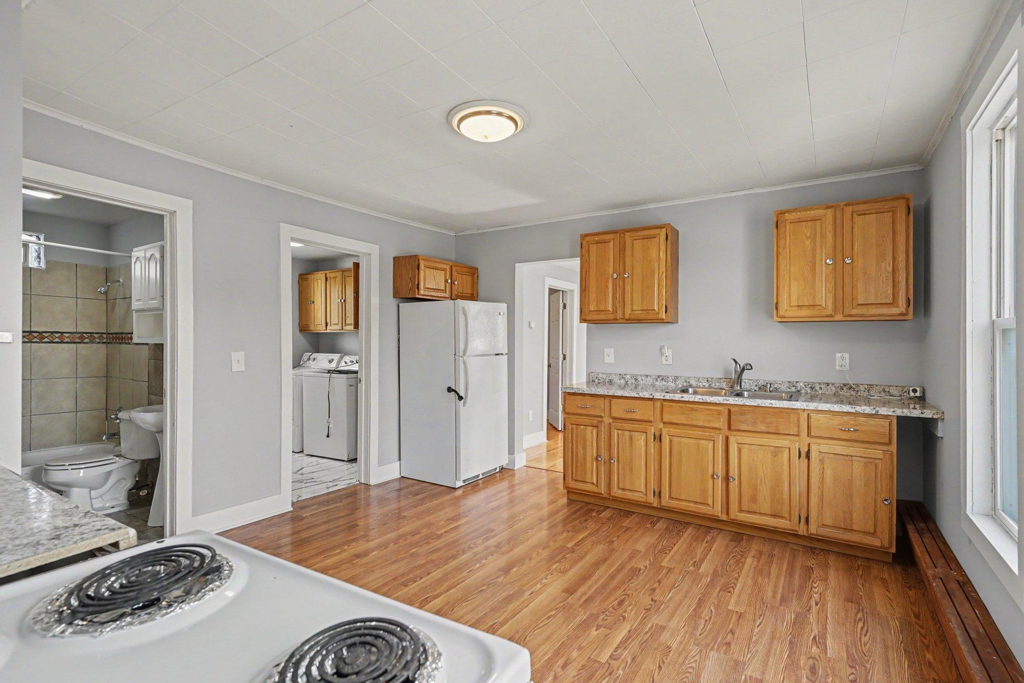 View of Residential Income at 2600 University Avenue, Minneapolis MN 55418, Minneapolis (9 of 28) - Mike Wilen | Minnesota Team Real Estate