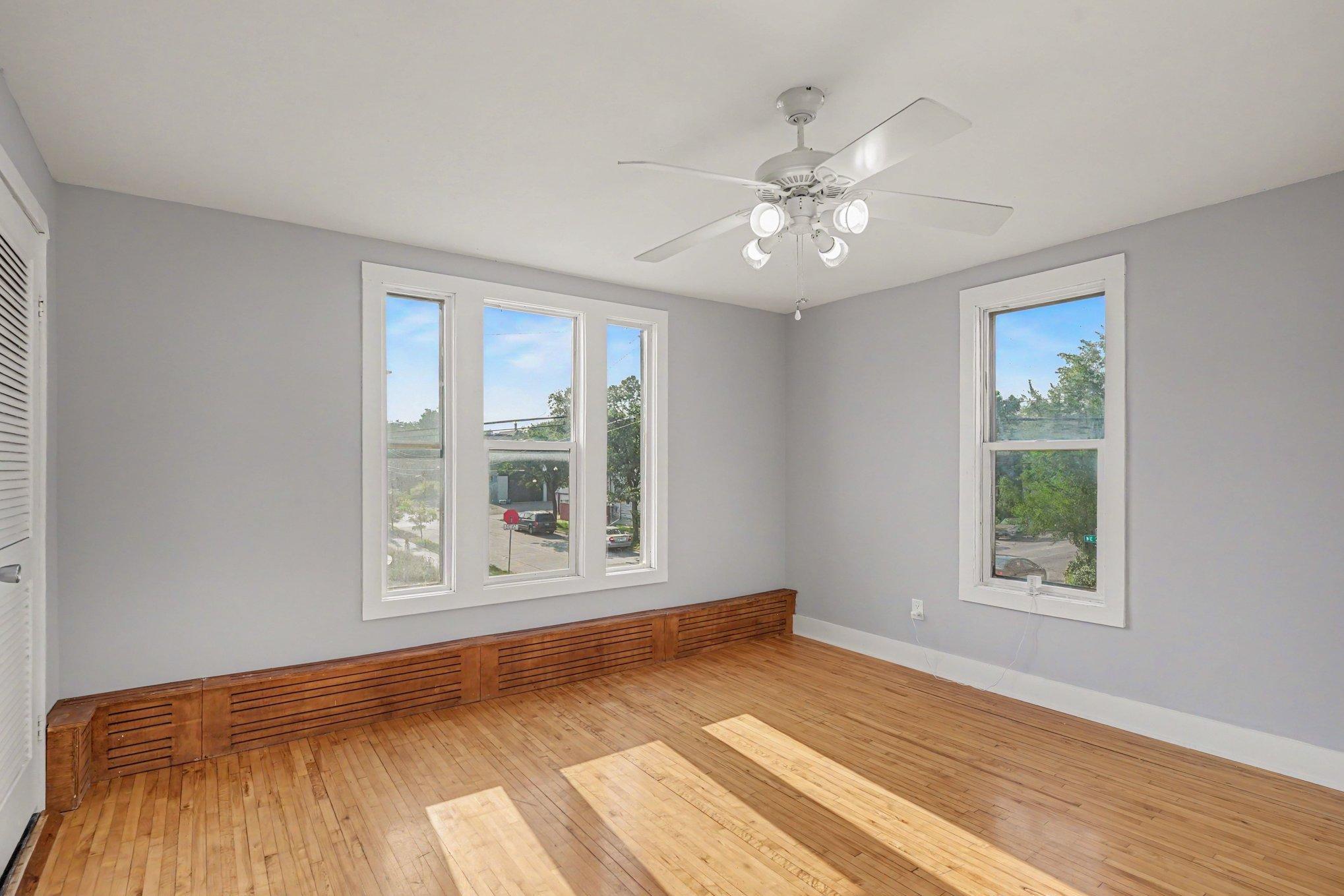View of Residential Income at 2600 University Avenue, Minneapolis MN 55418, Minneapolis (6 of 28) - Mike Wilen | Minnesota Team Real Estate