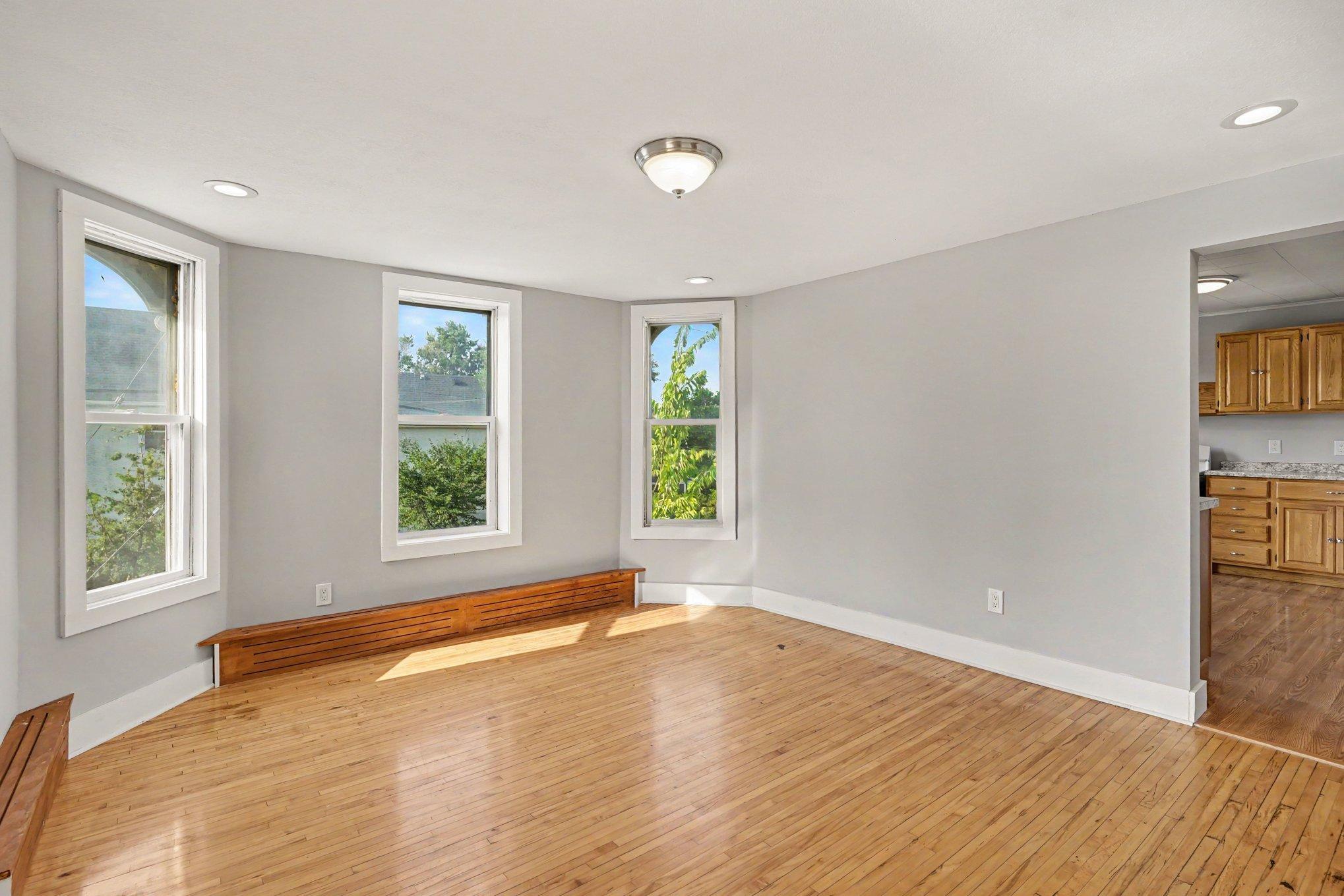 View of Residential Income at 2600 University Avenue, Minneapolis MN 55418, Minneapolis (5 of 28) - Mike Wilen | Minnesota Team Real Estate