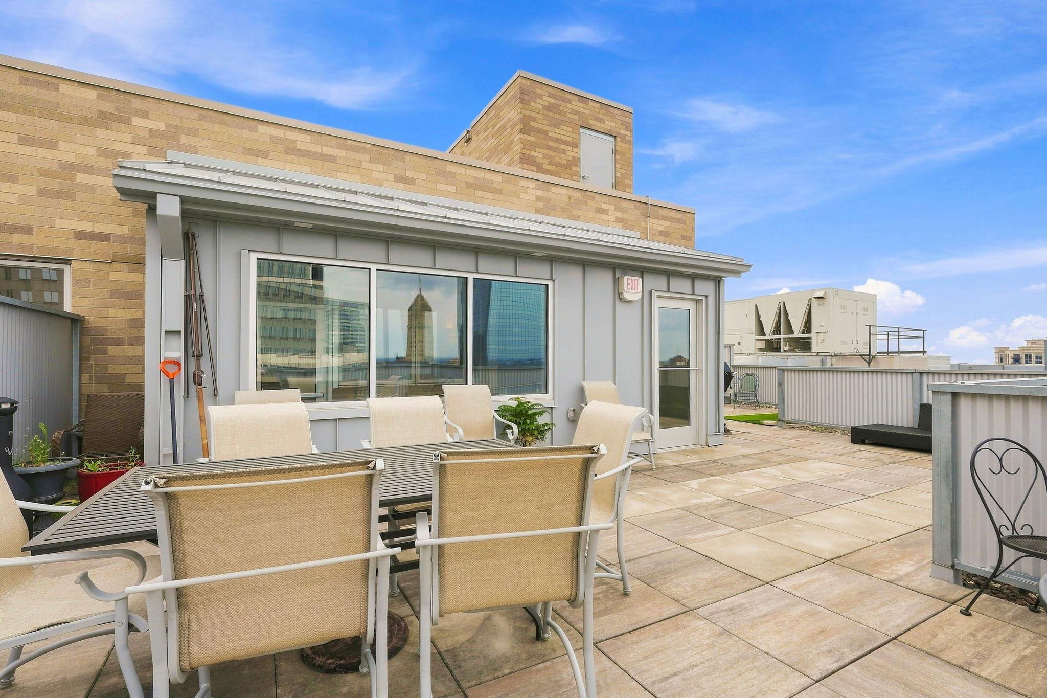View of Residential at 431 7th Street #2704, Minneapolis MN 55415, Minneapolis (24 of 25) - Mike Wilen | Minnesota Team Real Estate
