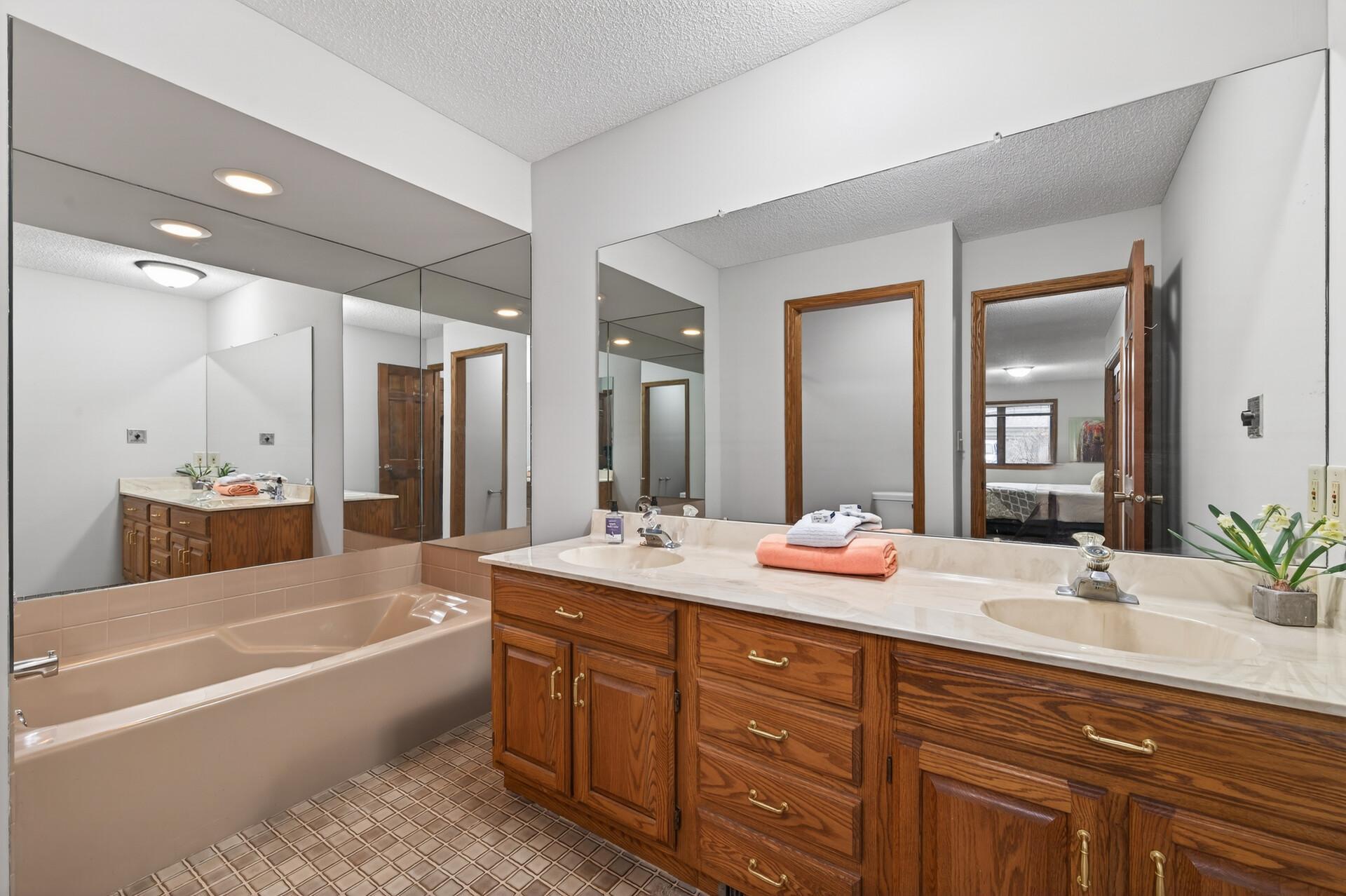 View of Residential at 11245 57th Avenue, Plymouth MN 55442, Plymouth (18 of 34) - Mike Wilen | Minnesota Team Real Estate