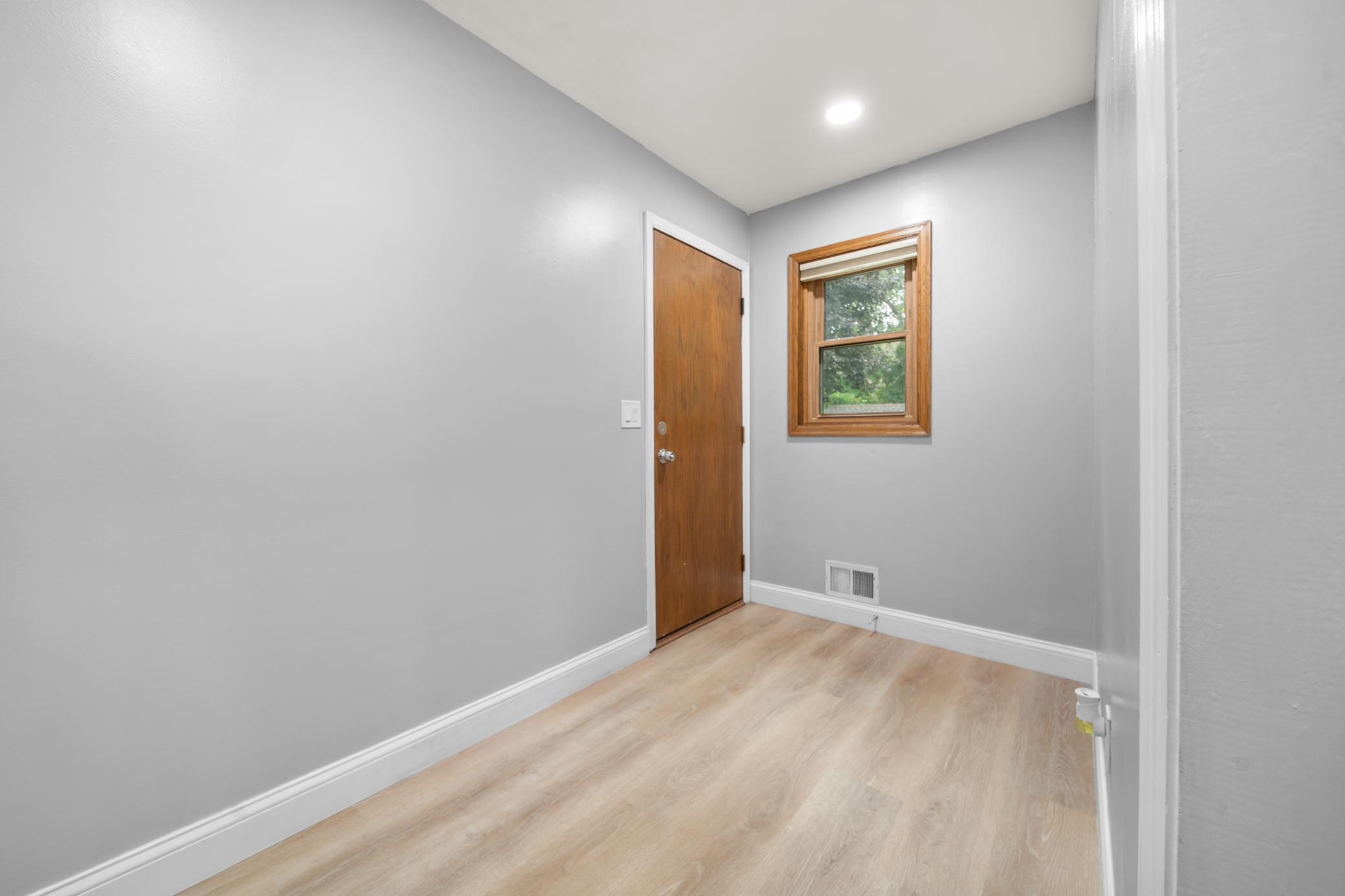 View of Residential at 824 Springhill Drive, Burnsville MN 55306, Burnsville (10 of 61) - Mike Wilen | Minnesota Team Real Estate