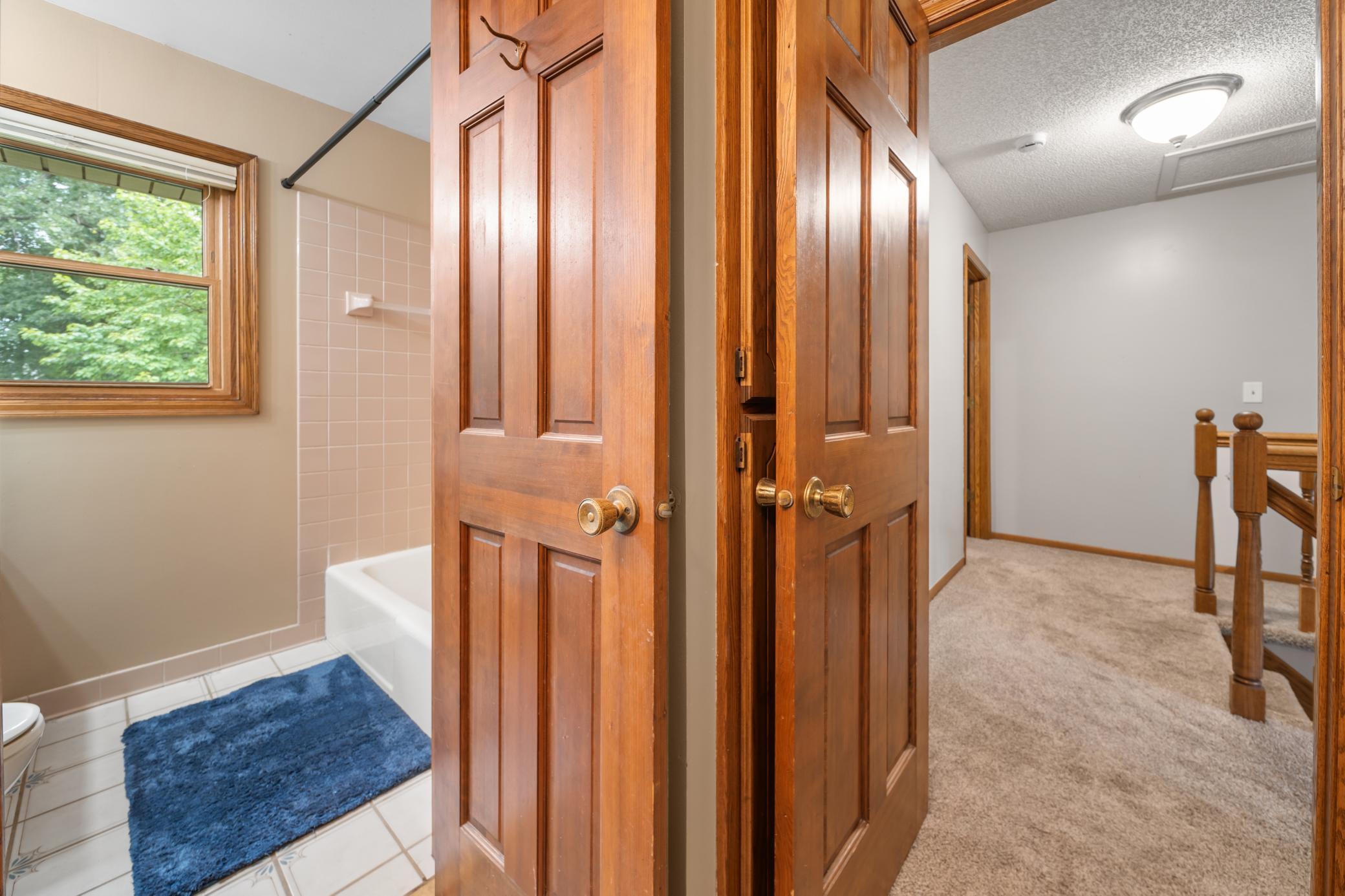 View of Residential at 824 Springhill Drive, Burnsville MN 55306, Burnsville (35 of 61) - Mike Wilen | Minnesota Team Real Estate