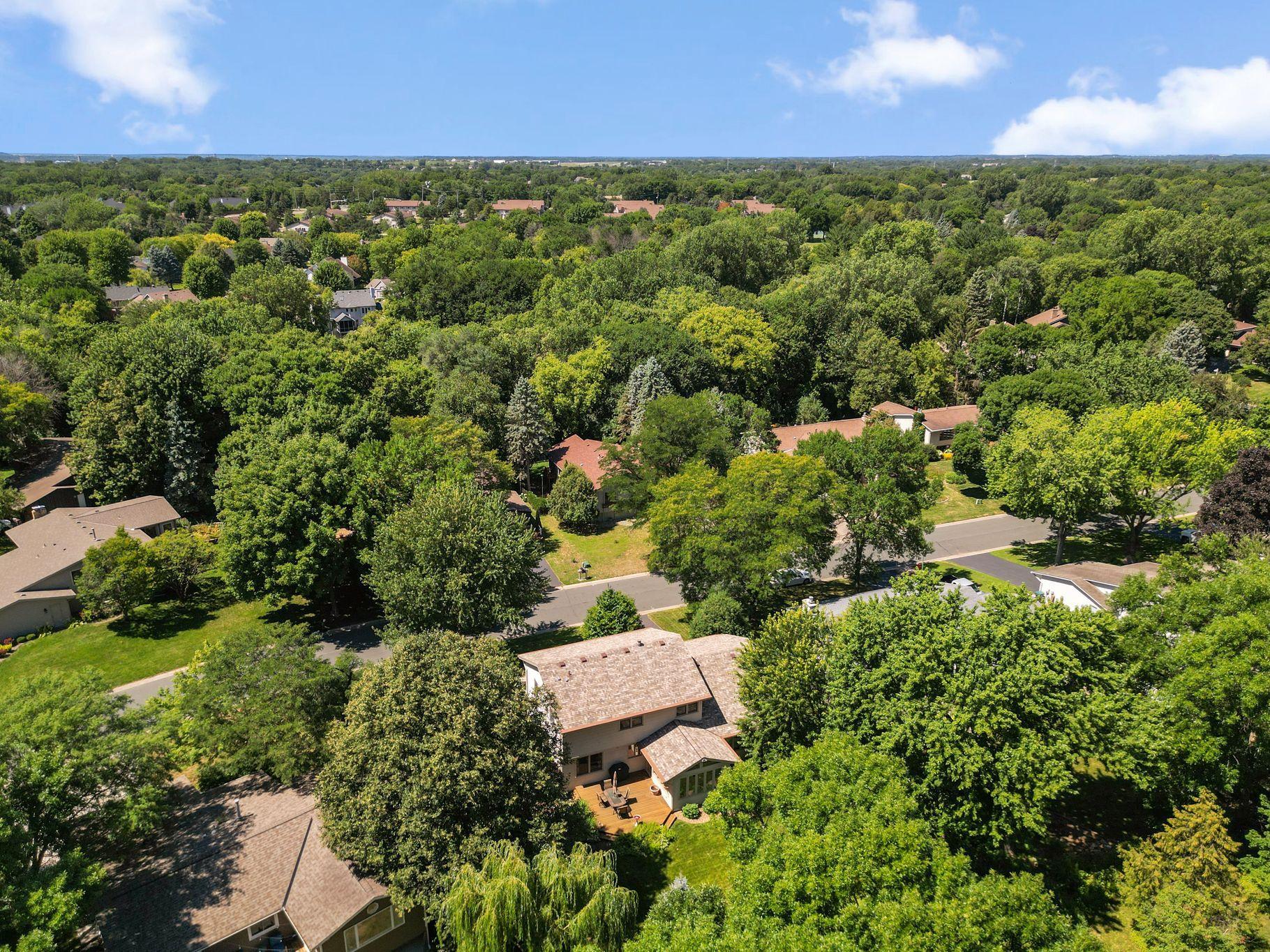 View of Residential at 9903 Balmoral Lane, Eden Prairie MN 55347, Eden Prairie (33 of 37) - Mike Wilen | Minnesota Team Real Estate