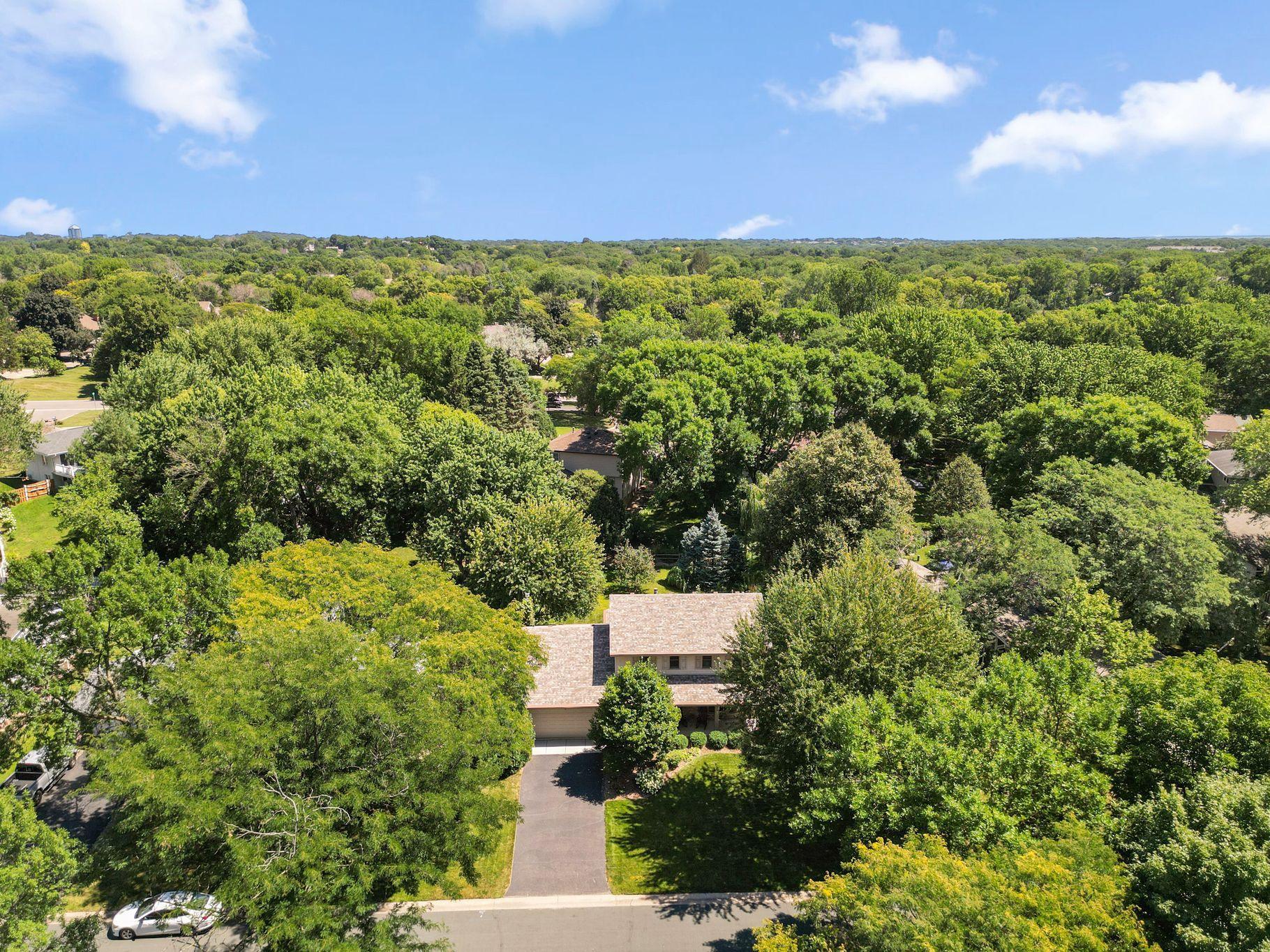 View of Residential at 9903 Balmoral Lane, Eden Prairie MN 55347, Eden Prairie (32 of 37) - Mike Wilen | Minnesota Team Real Estate