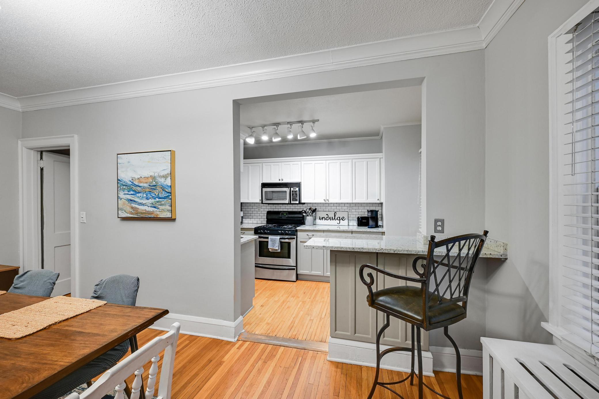 View of Residential at 3501 Dupont Avenue #1, Minneapolis MN 55408, Minneapolis (14 of 28) - Mike Wilen | Minnesota Team Real Estate