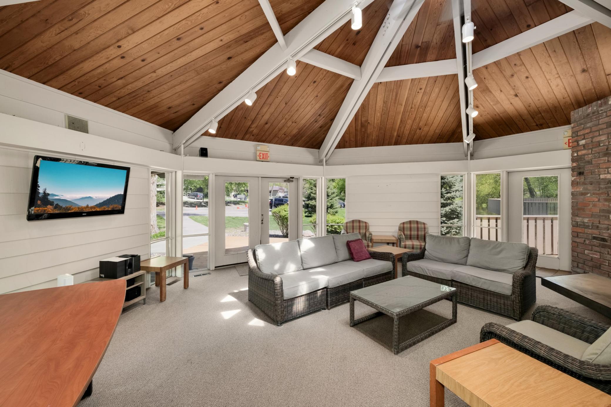 View of Residential at 10203 Scarborough Road, Bloomington MN 55437, Bloomington (28 of 41) - Mike Wilen | Minnesota Team Real Estate