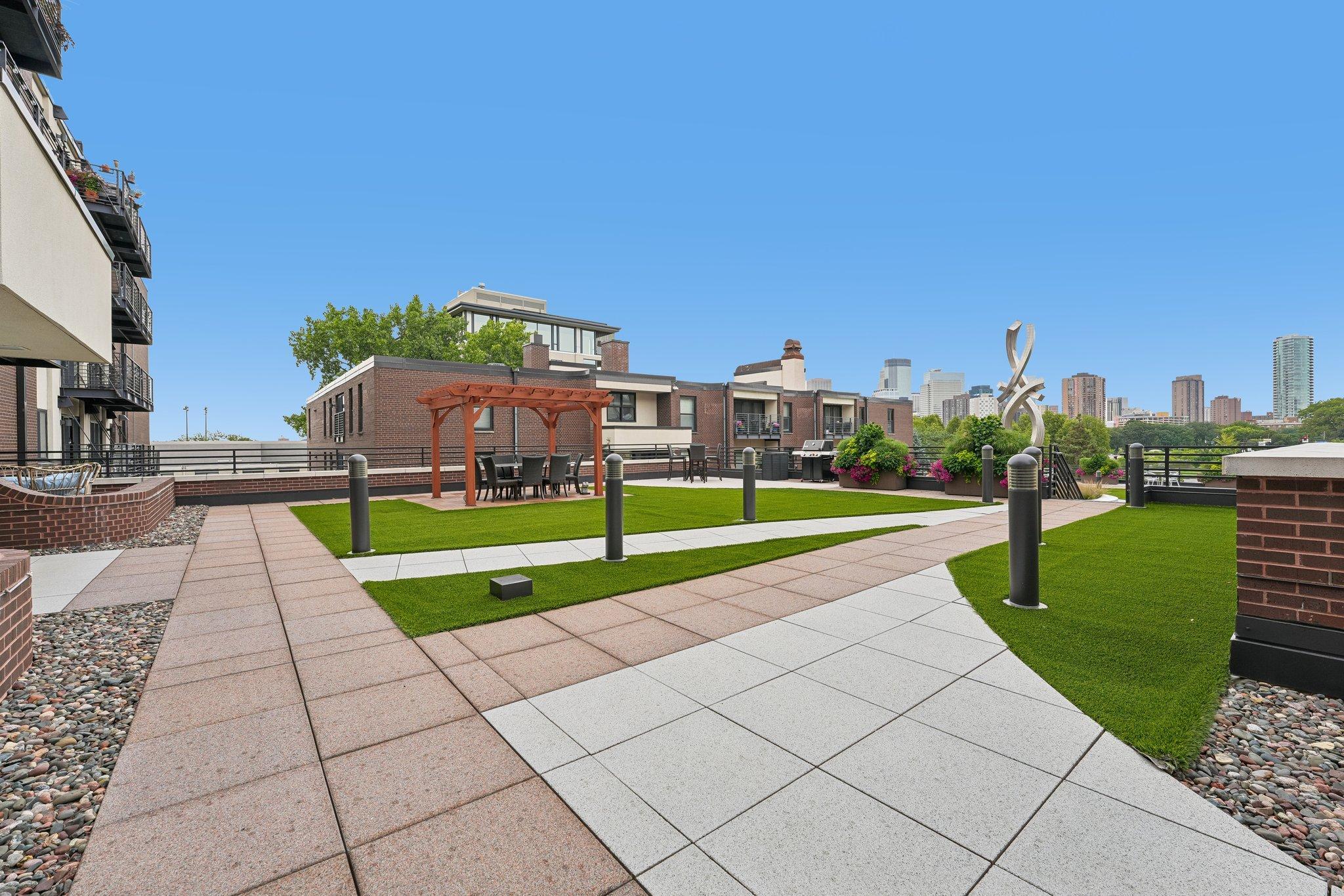 View of Residential at 52 Groveland Terrace #A412, Minneapolis MN 55403, Minneapolis (27 of 37) - Mike Wilen | Minnesota Team Real Estate