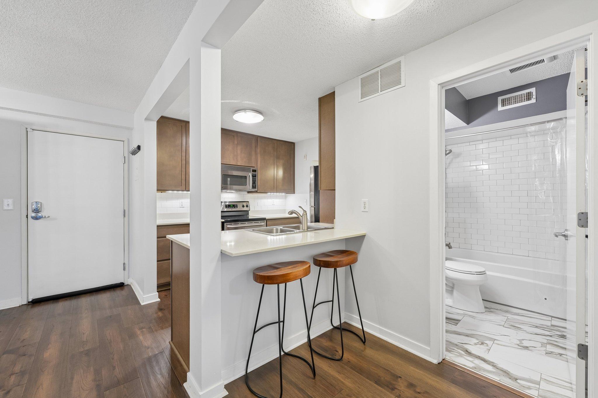 View of Residential at 52 Groveland Terrace #A412, Minneapolis MN 55403, Minneapolis (7 of 37) - Mike Wilen | Minnesota Team Real Estate