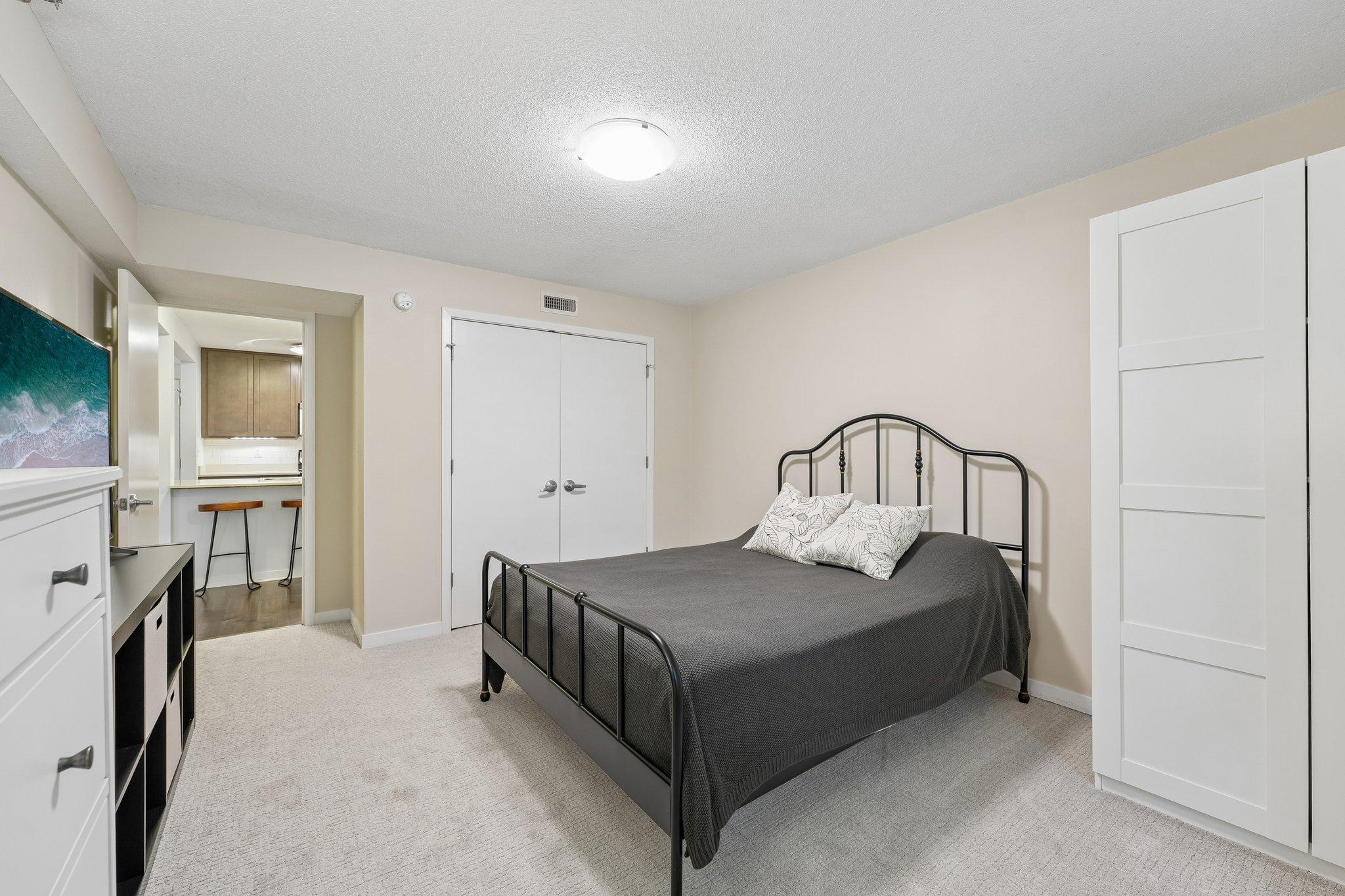 View of Residential at 52 Groveland Terrace #A412, Minneapolis MN 55403, Minneapolis (17 of 37) - Mike Wilen | Minnesota Team Real Estate