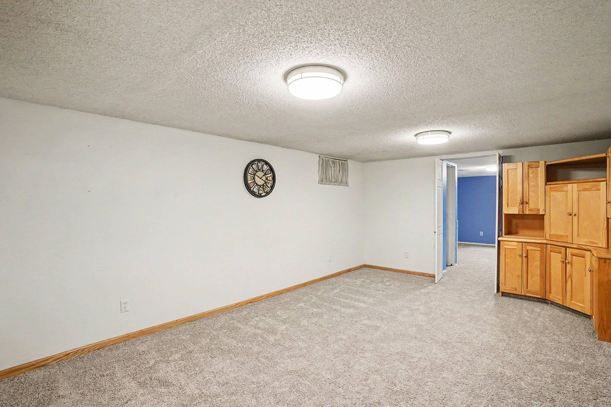 View of Residential at 981 Oriole Drive, Apple Valley MN 55124, Apple Valley (21 of 27) - Mike Wilen | Minnesota Team Real Estate