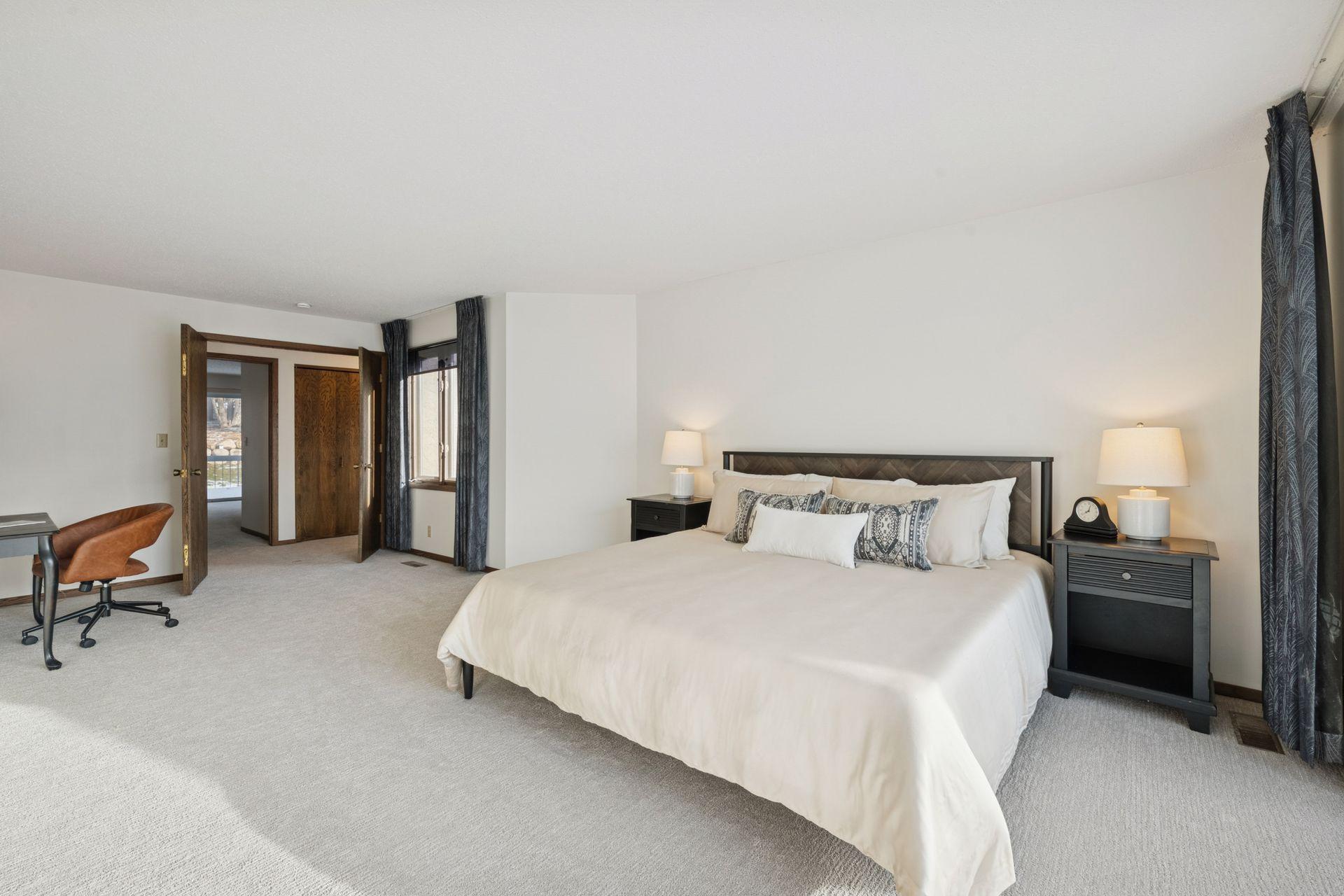View of Residential at 6066 Blake Ridge Road, Edina MN 55436, Edina (12 of 38) - Mike Wilen | Minnesota Team Real Estate