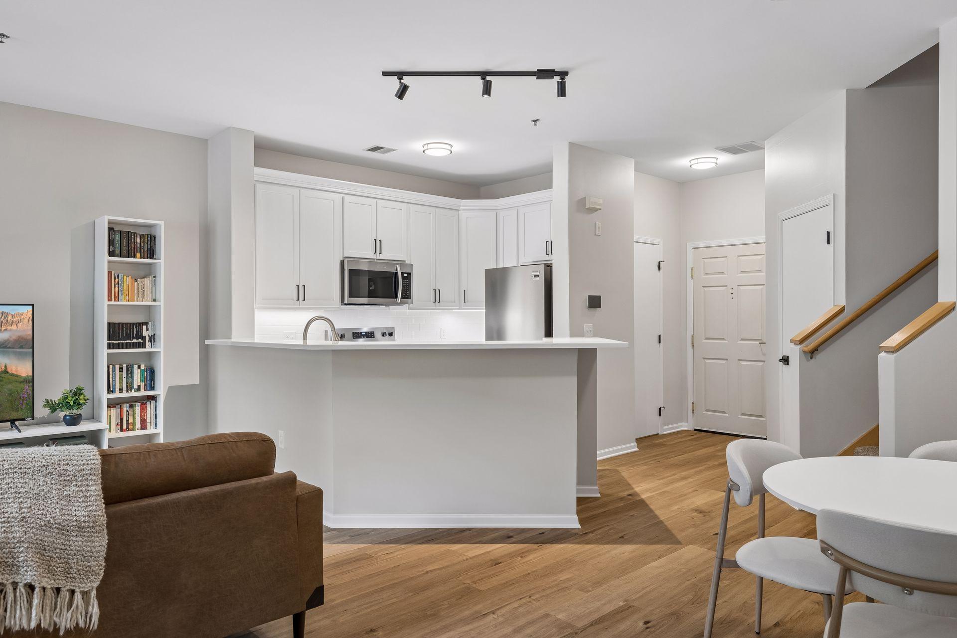View of Residential at 600 2nd Street #102, Minneapolis MN 55401, Minneapolis (14 of 36) - Mike Wilen | Minnesota Team Real Estate