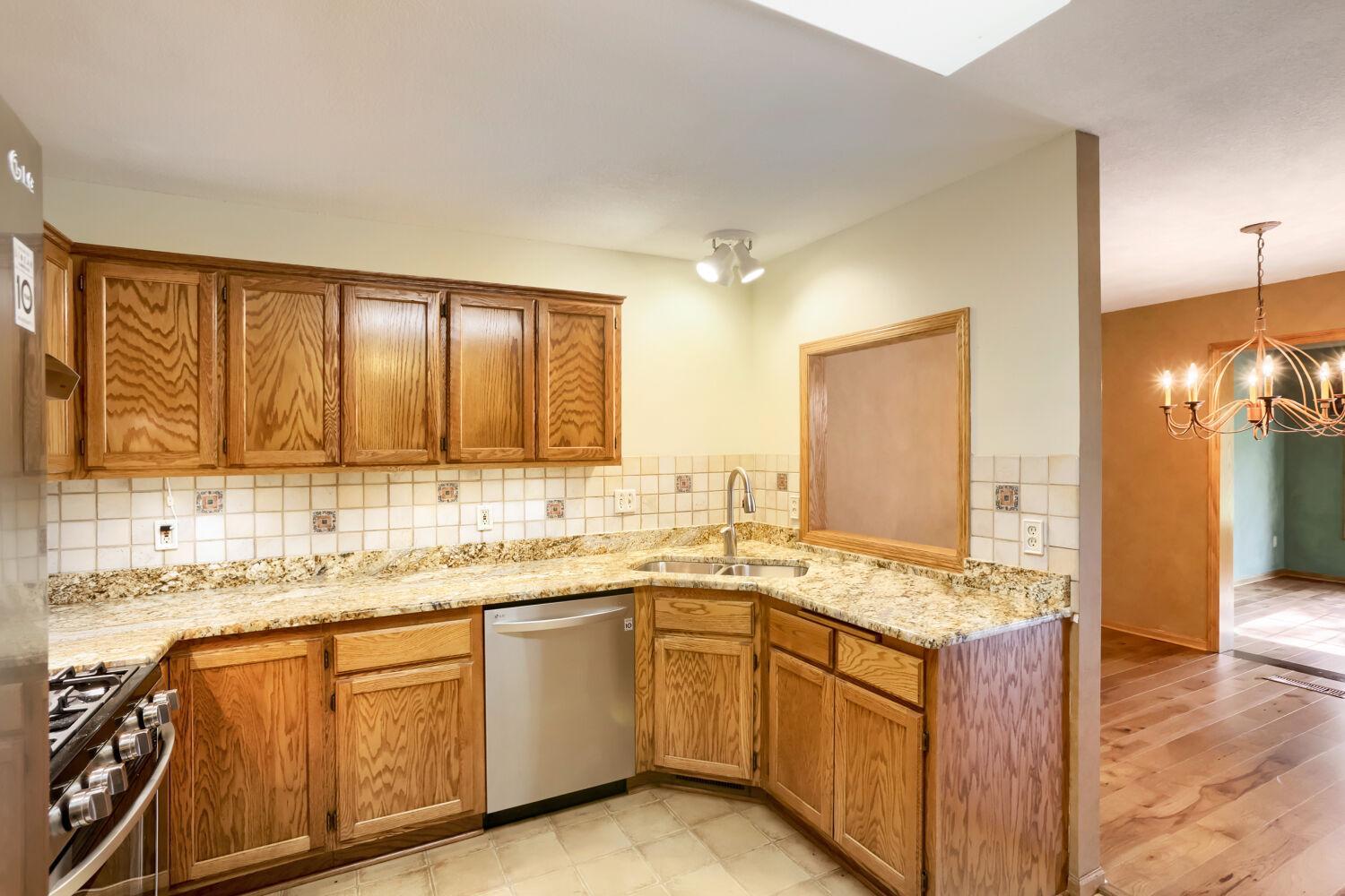View of Residential at 1896 Beebe Road, Maplewood MN 55109, Maplewood (7 of 23) - Mike Wilen | Minnesota Team Real Estate