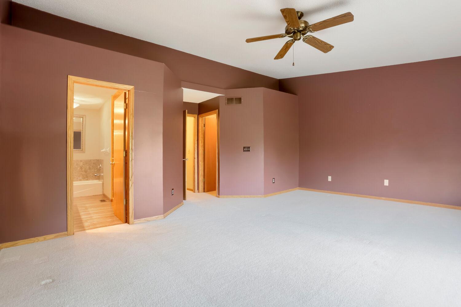 View of Residential at 1896 Beebe Road, Maplewood MN 55109, Maplewood (12 of 23) - Mike Wilen | Minnesota Team Real Estate