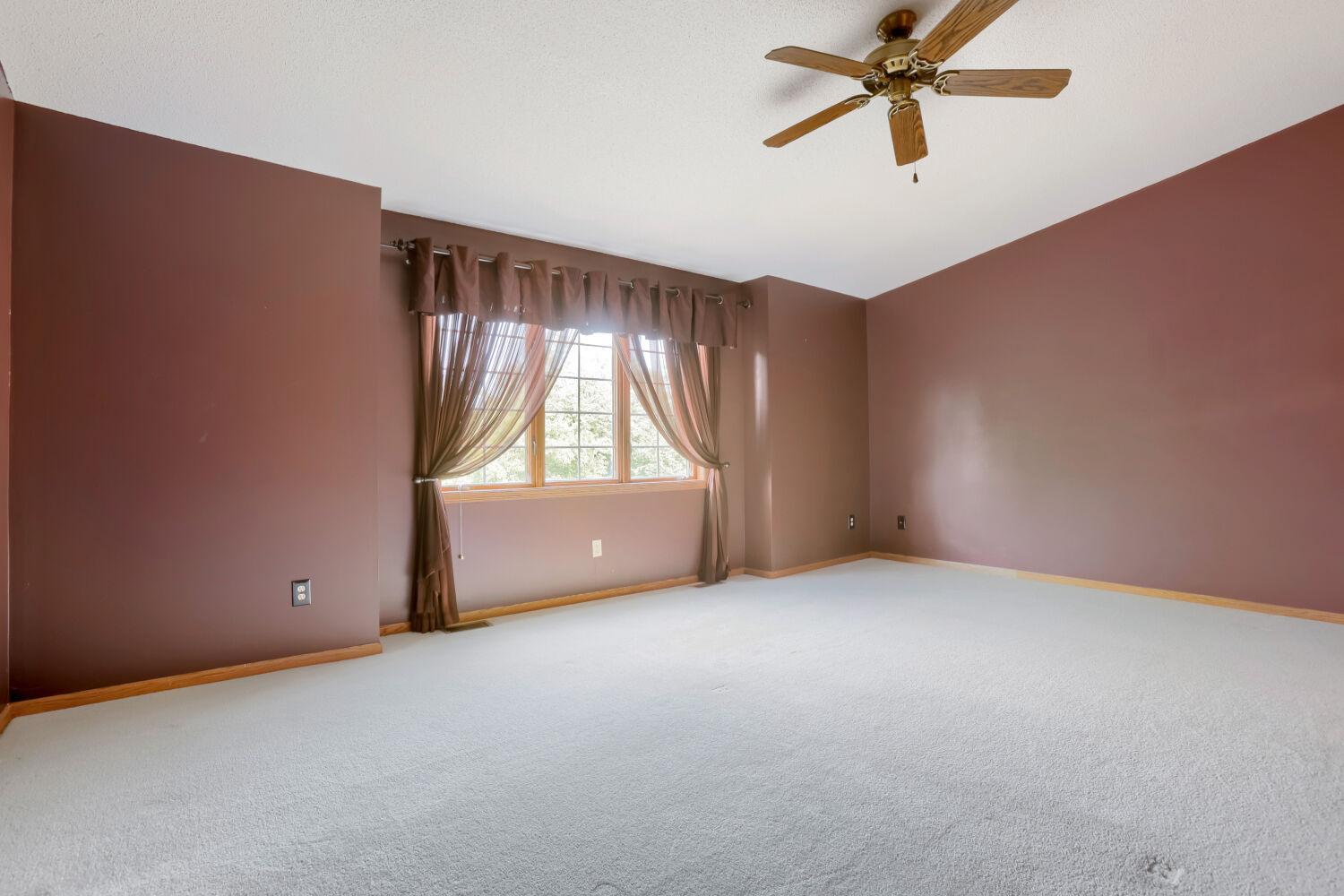 View of Residential at 1896 Beebe Road, Maplewood MN 55109, Maplewood (11 of 23) - Mike Wilen | Minnesota Team Real Estate