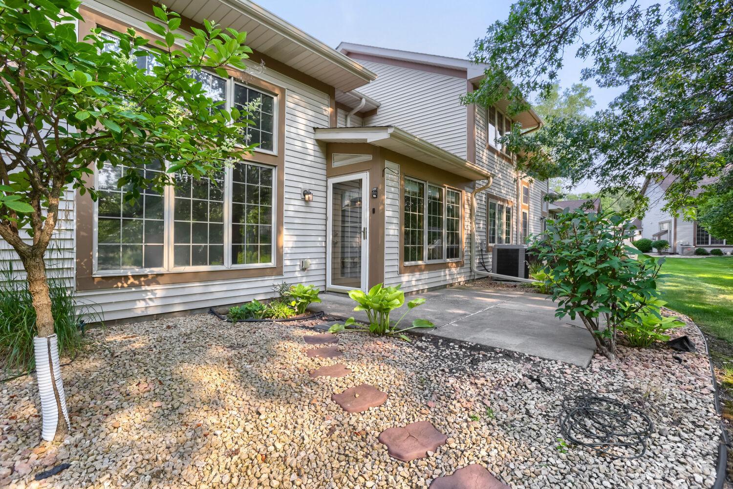 View of Residential at 1896 Beebe Road, Maplewood MN 55109, Maplewood (22 of 23) - Mike Wilen | Minnesota Team Real Estate