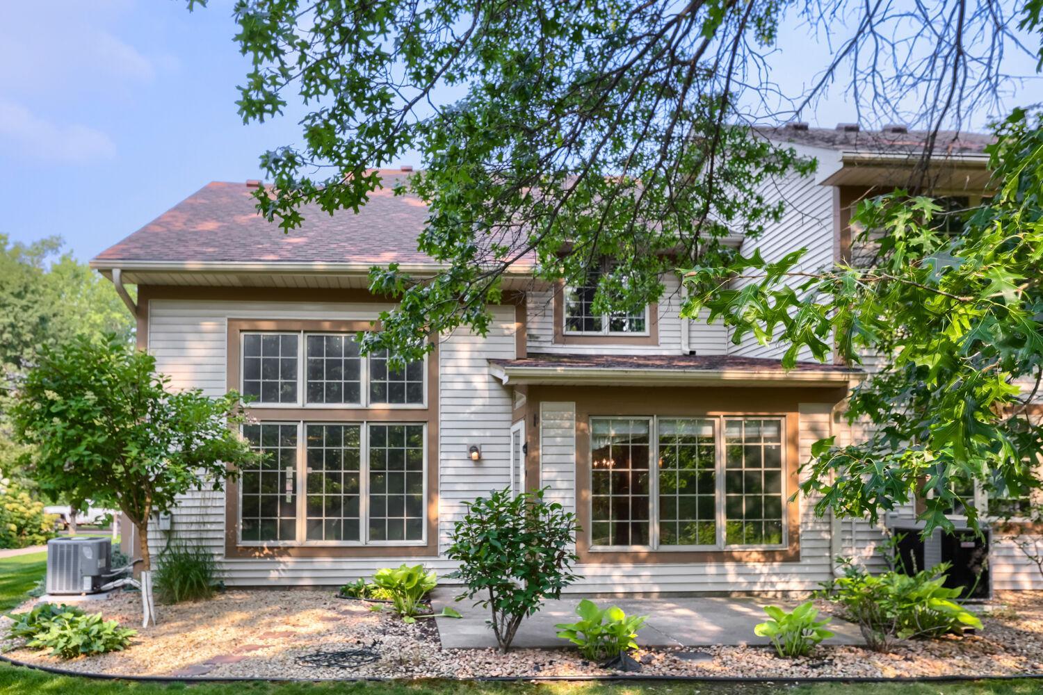 View of Residential at 1896 Beebe Road, Maplewood MN 55109, Maplewood (21 of 23) - Mike Wilen | Minnesota Team Real Estate