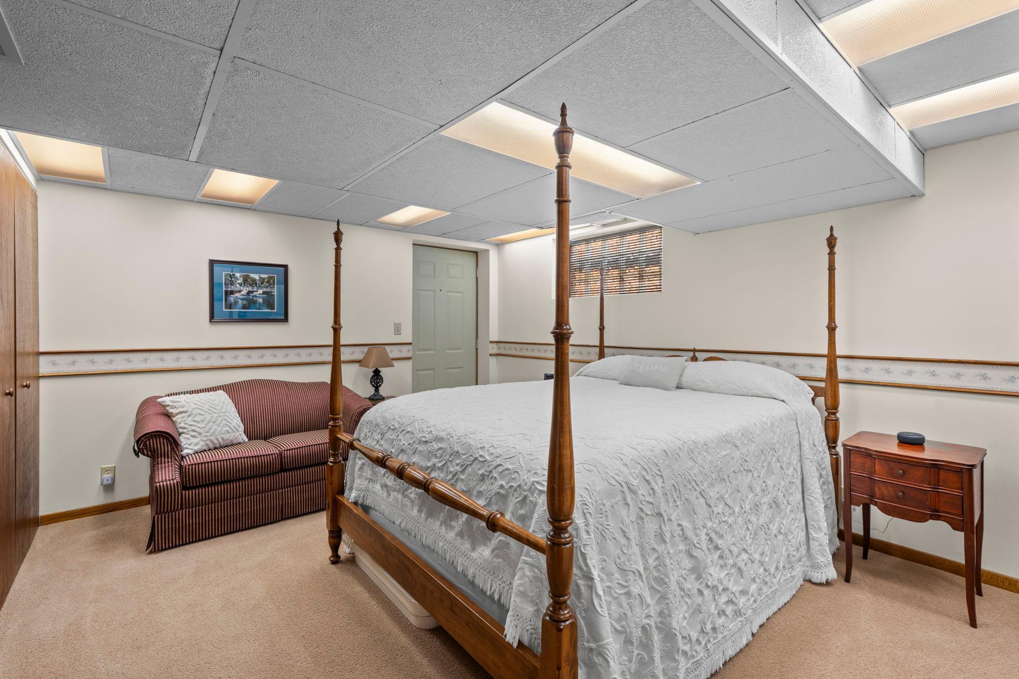 View of Residential at 4102 Grimes Avenue, Edina MN 55416, Edina (36 of 61) - Mike Wilen | Minnesota Team Real Estate