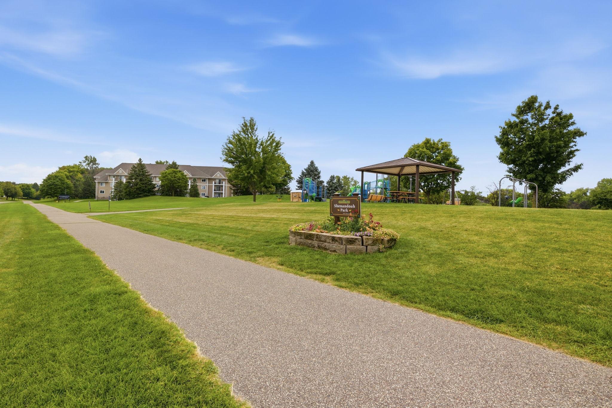 View of Residential at 2280 Ranchview Lane #27, Plymouth MN 55447, Plymouth (22 of 23) - Mike Wilen | Minnesota Team Real Estate