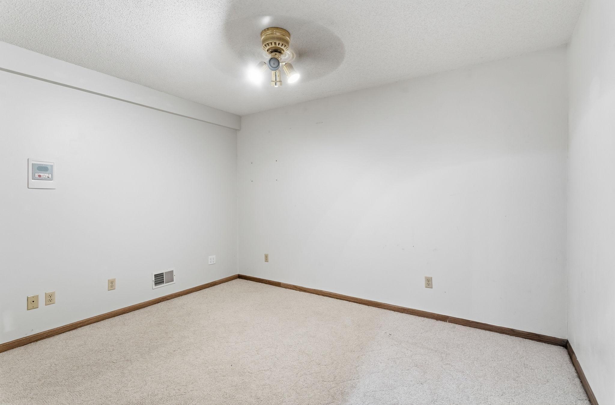 View of Residential at 1467 Kings Crest, Eagan MN 55122, Eagan (45 of 56) - Mike Wilen | Minnesota Team Real Estate