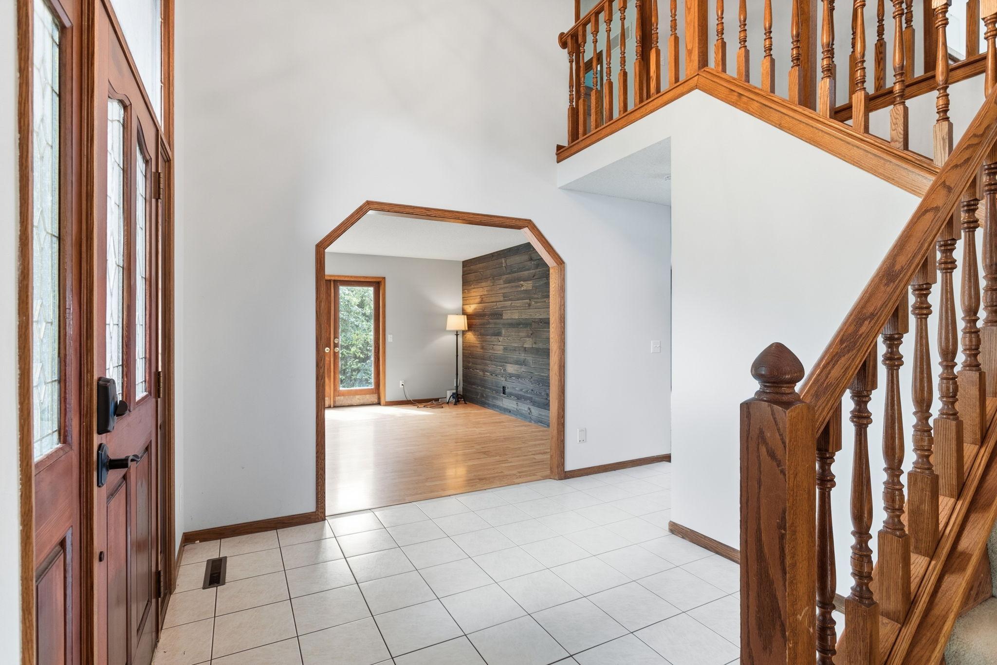 View of Residential at 1467 Kings Crest, Eagan MN 55122, Eagan (19 of 56) - Mike Wilen | Minnesota Team Real Estate
