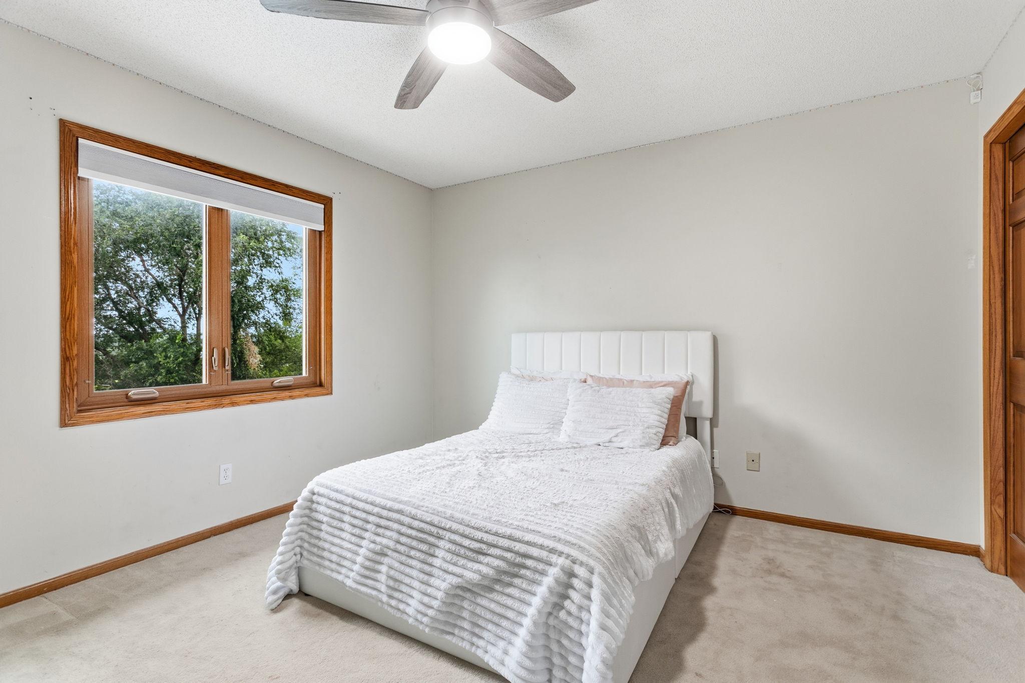 View of Residential at 1467 Kings Crest, Eagan MN 55122, Eagan (13 of 56) - Mike Wilen | Minnesota Team Real Estate