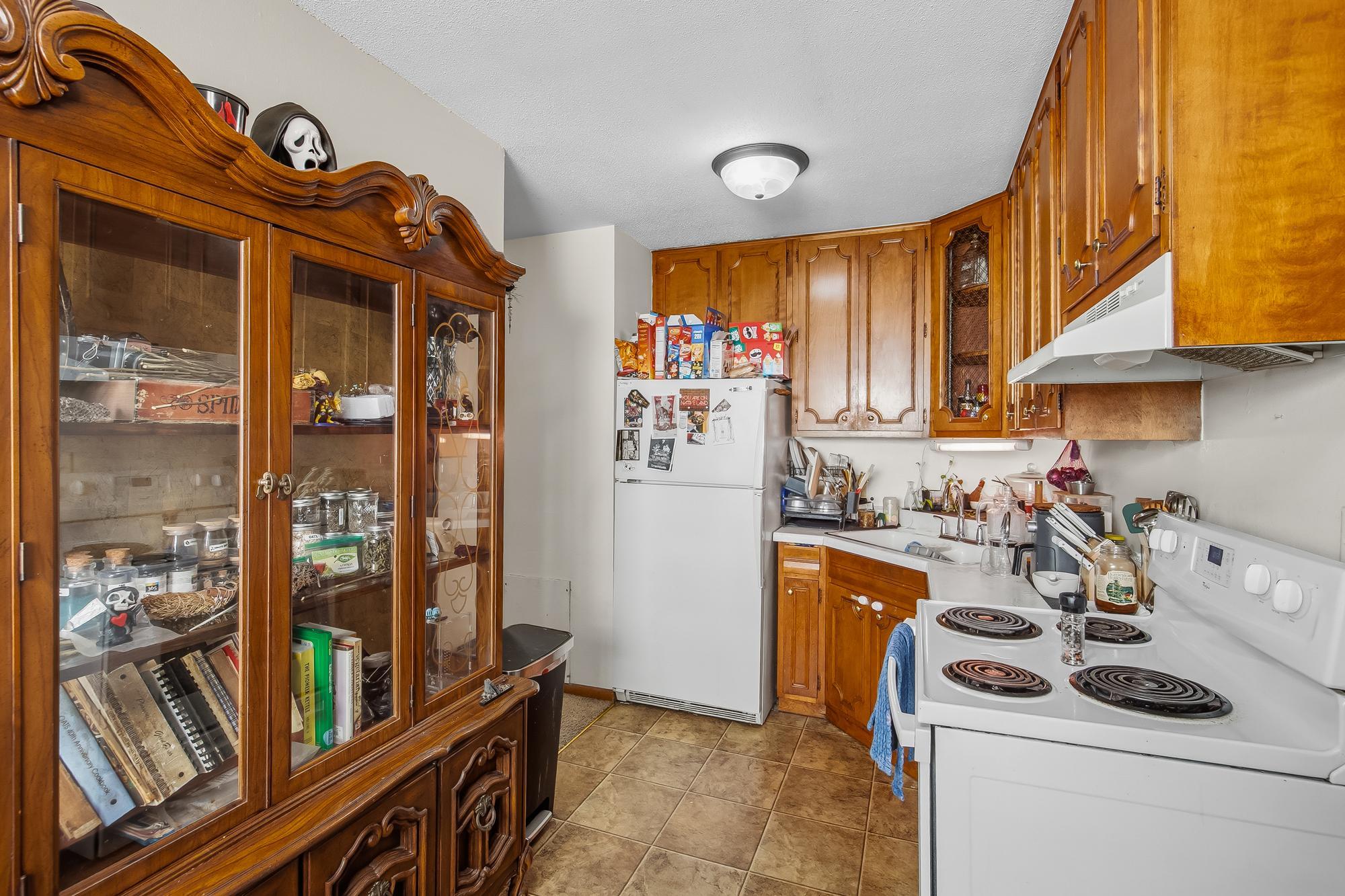 View of Residential Income at 1635 Dayton Avenue, Saint Paul MN 55104, Saint Paul (35 of 53) - Mike Wilen | Minnesota Team Real Estate