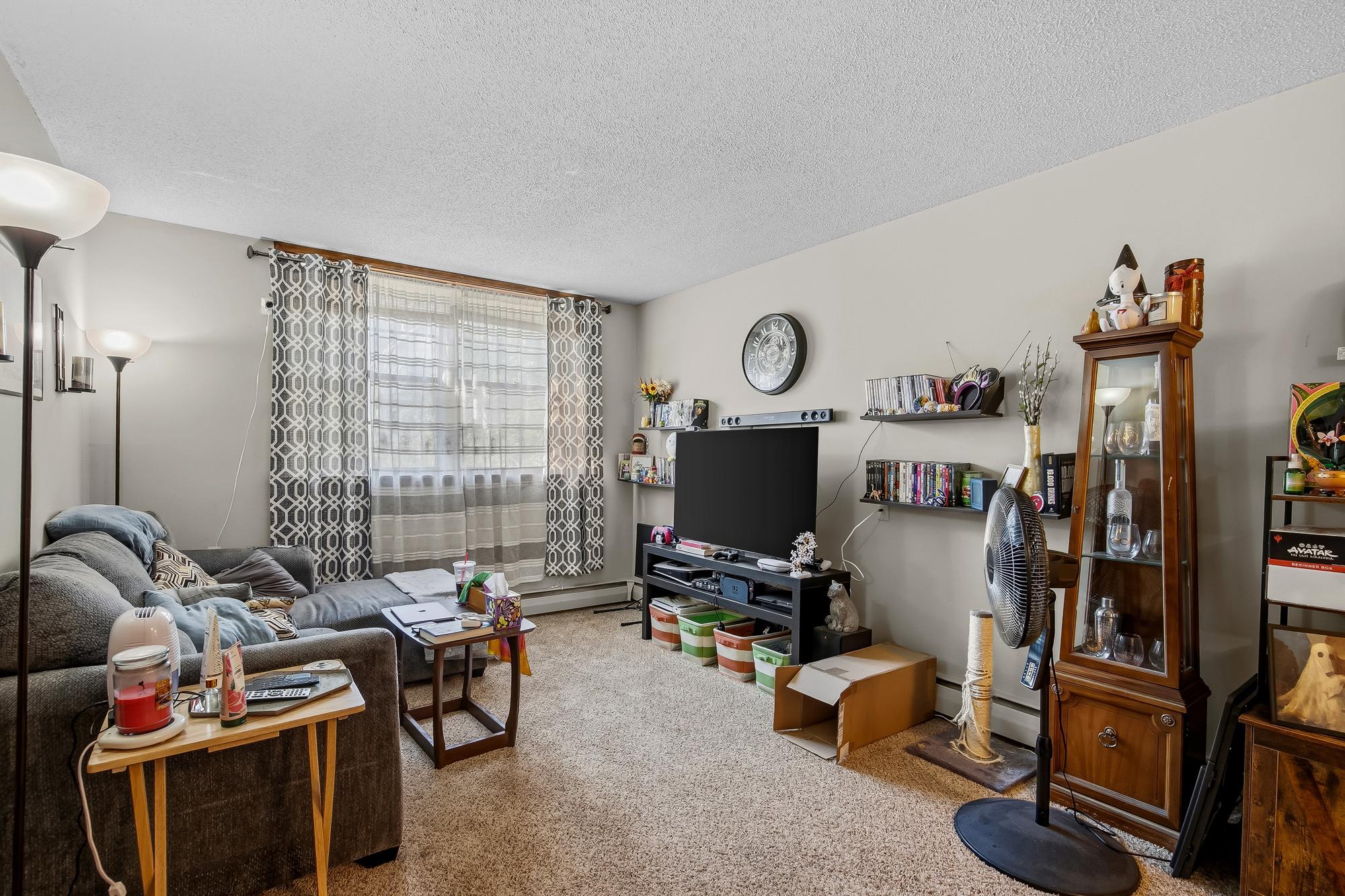 View of Residential Income at 1635 Dayton Avenue, Saint Paul MN 55104, Saint Paul (15 of 53) - Mike Wilen | Minnesota Team Real Estate