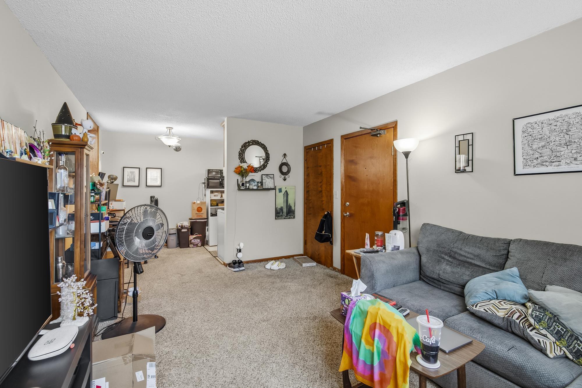View of Residential Income at 1635 Dayton Avenue, Saint Paul MN 55104, Saint Paul (12 of 53) - Mike Wilen | Minnesota Team Real Estate