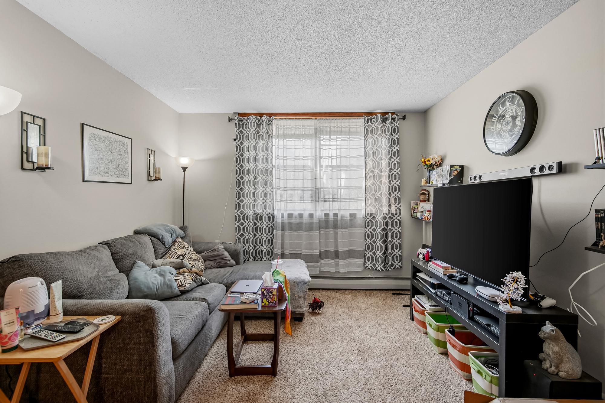 View of Residential Income at 1635 Dayton Avenue, Saint Paul MN 55104, Saint Paul (14 of 53) - Mike Wilen | Minnesota Team Real Estate