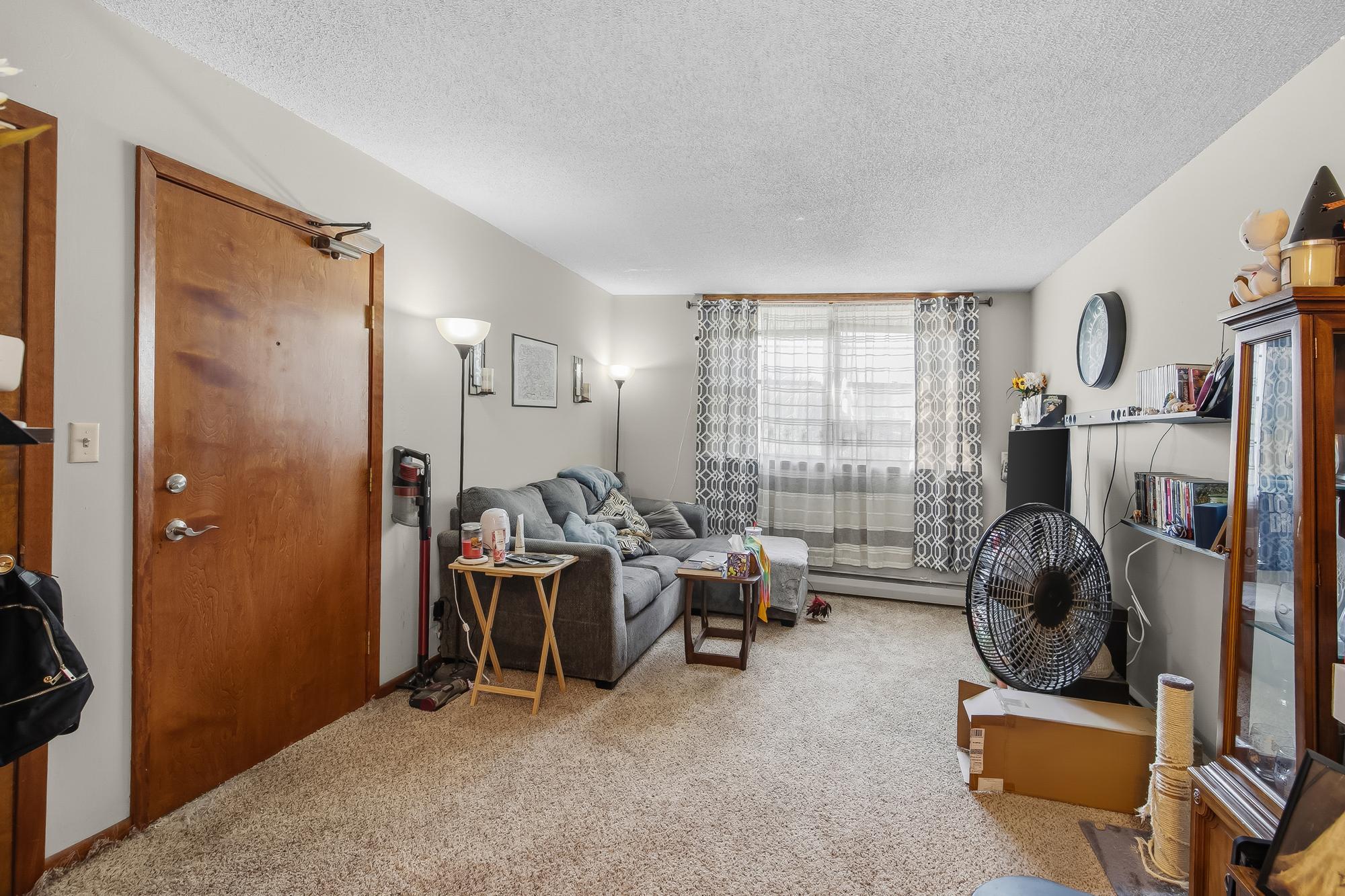 View of Residential Income at 1635 Dayton Avenue, Saint Paul MN 55104, Saint Paul (10 of 53) - Mike Wilen | Minnesota Team Real Estate